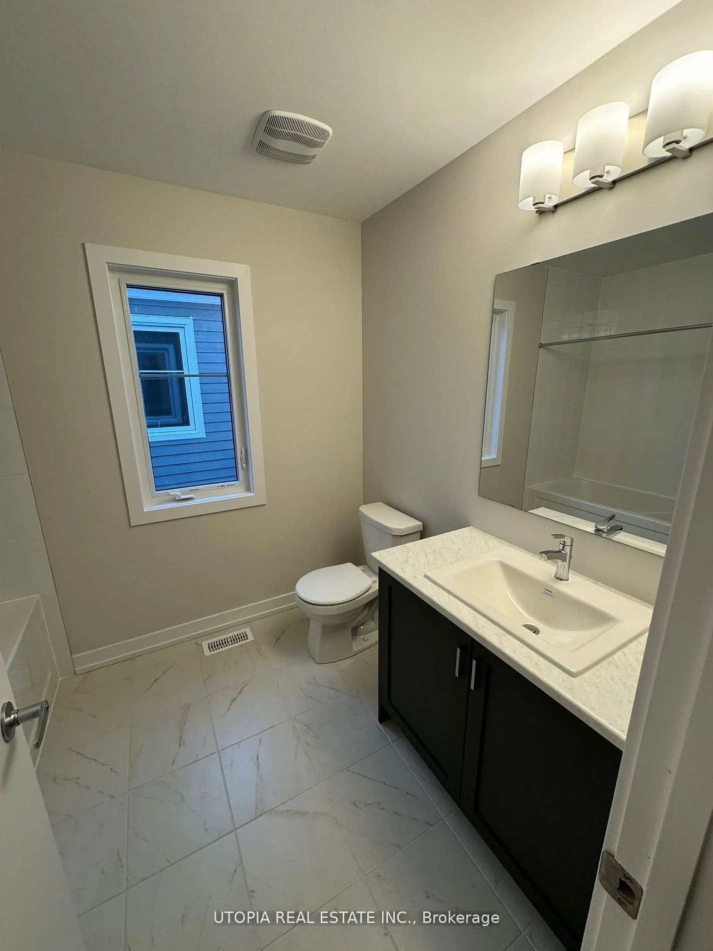 112 Hackamore Crescent
