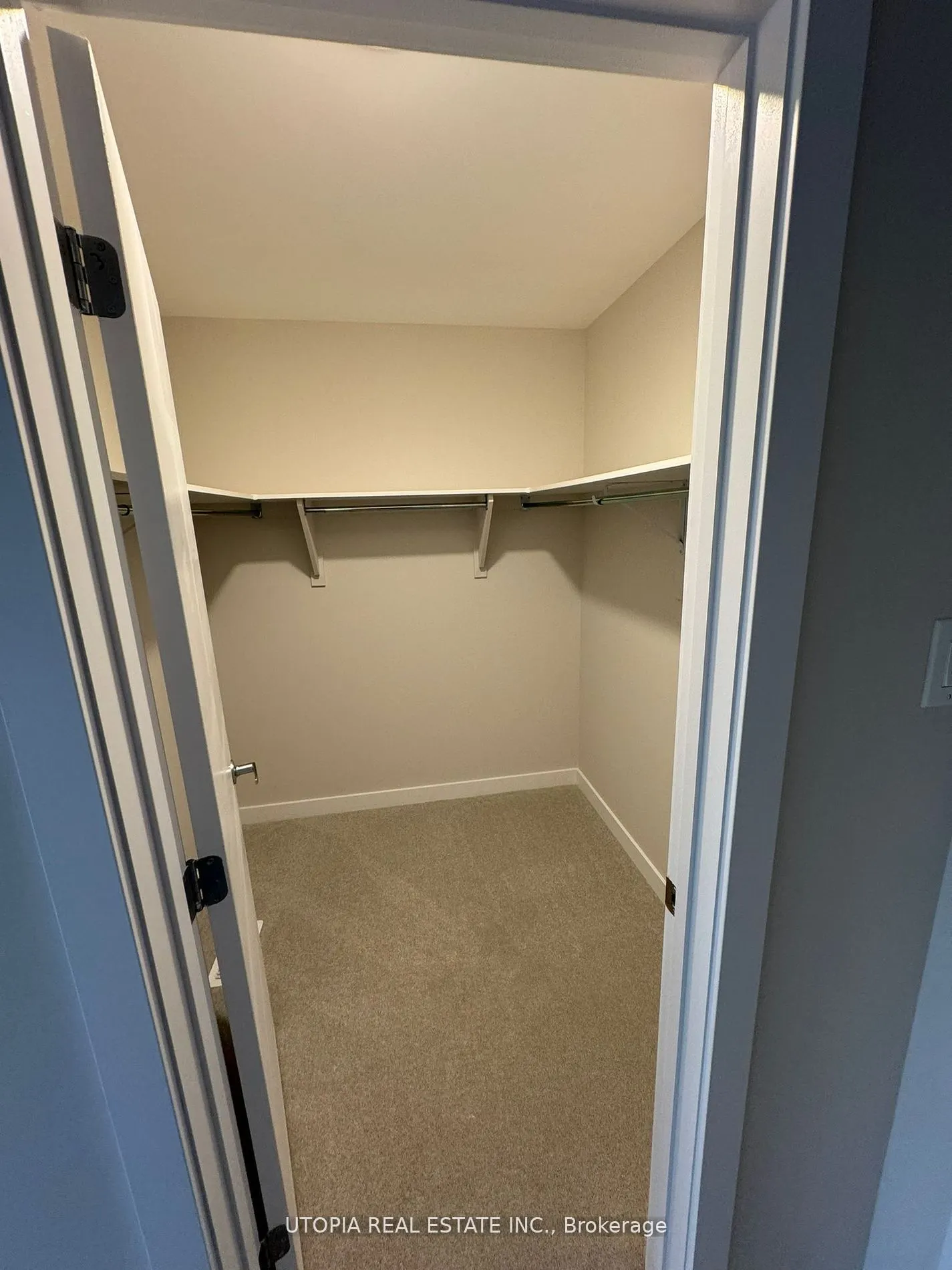 112 Hackamore Crescent