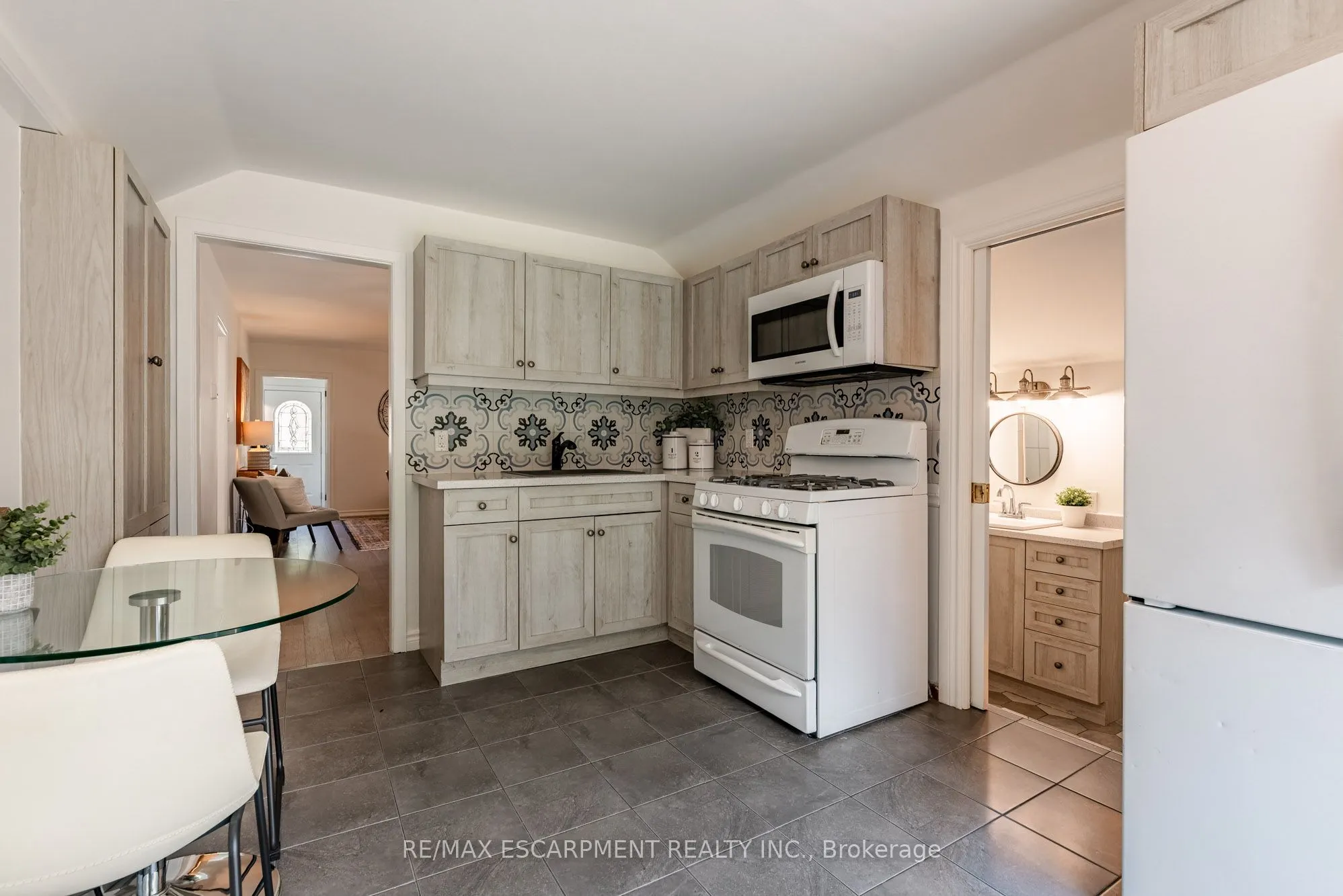 53 Bayview Drive