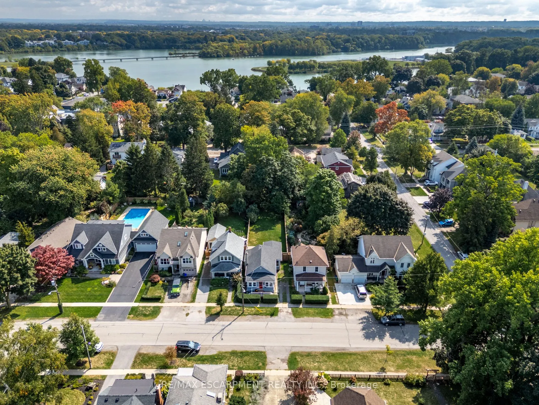 53 Bayview Drive