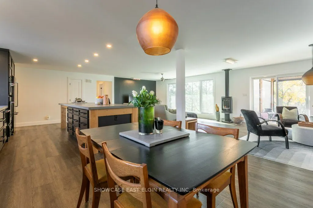 26 Lawrence Crescent