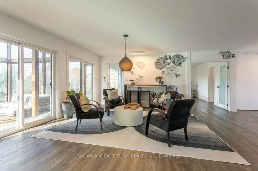 26 Lawrence Crescent