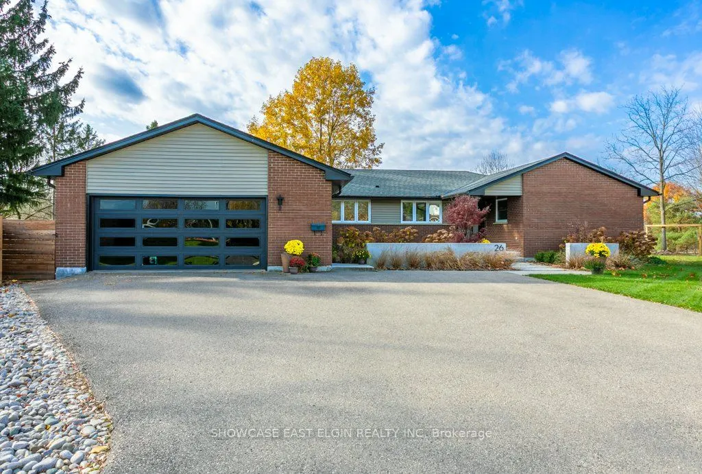 26 Lawrence Crescent