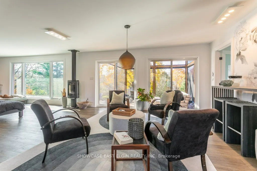 26 Lawrence Crescent