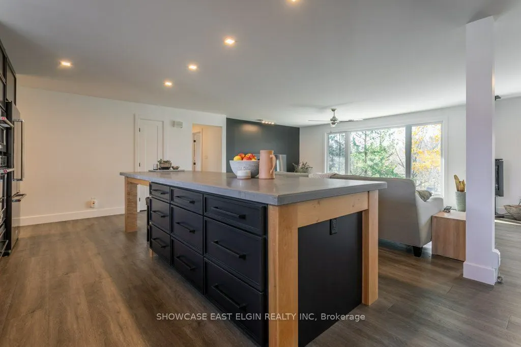 26 Lawrence Crescent