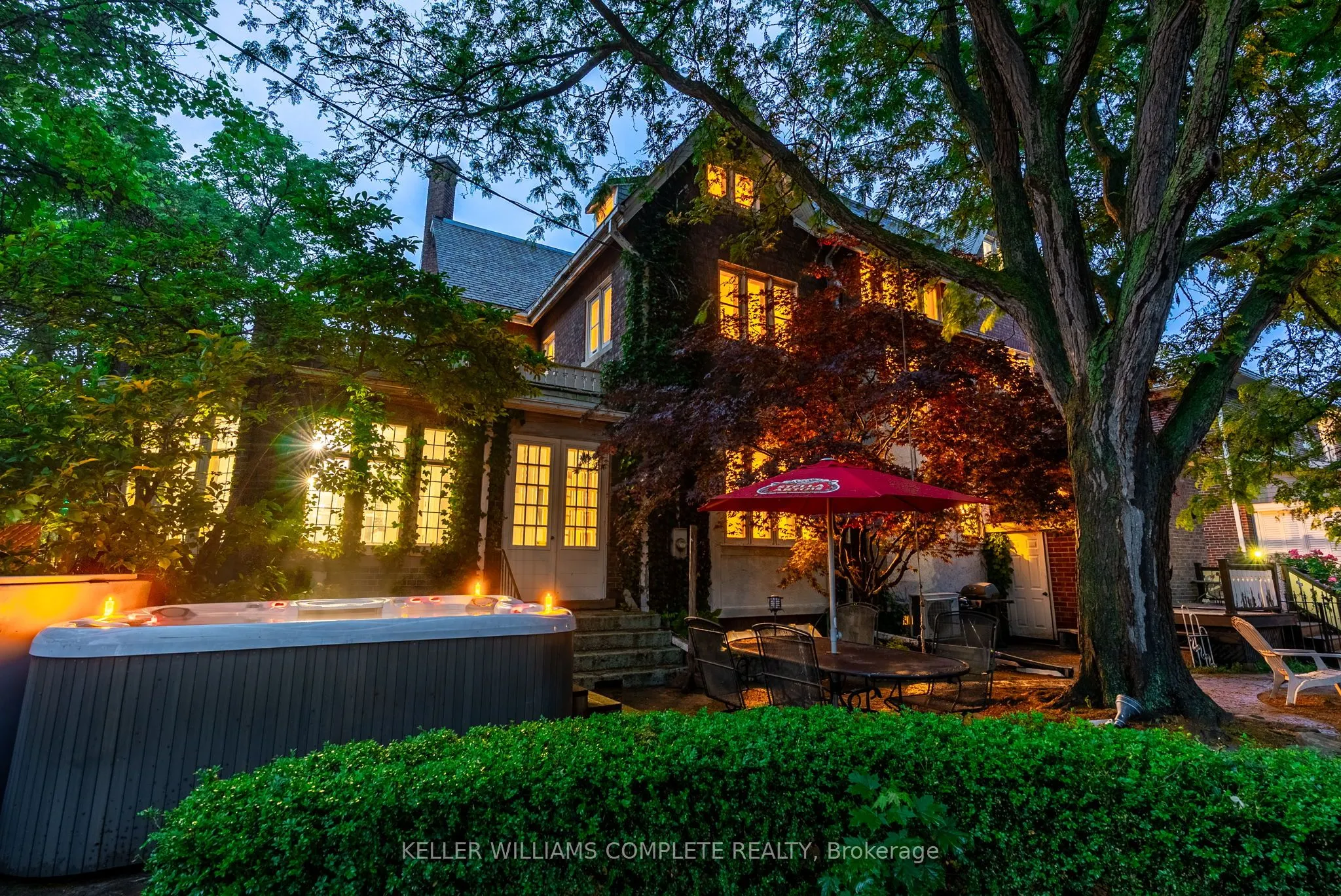 122 Dufferin Avenue