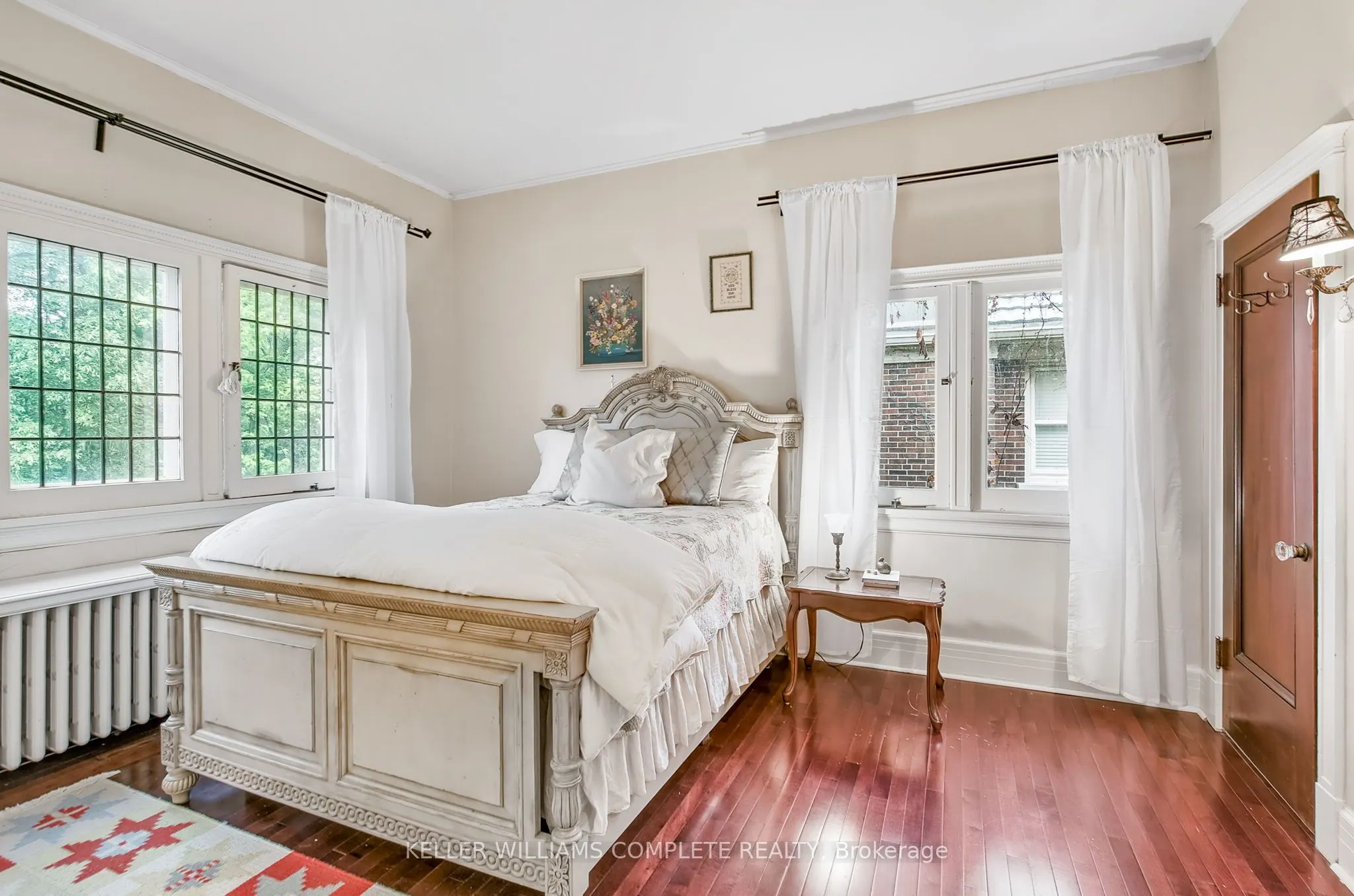 122 Dufferin Avenue