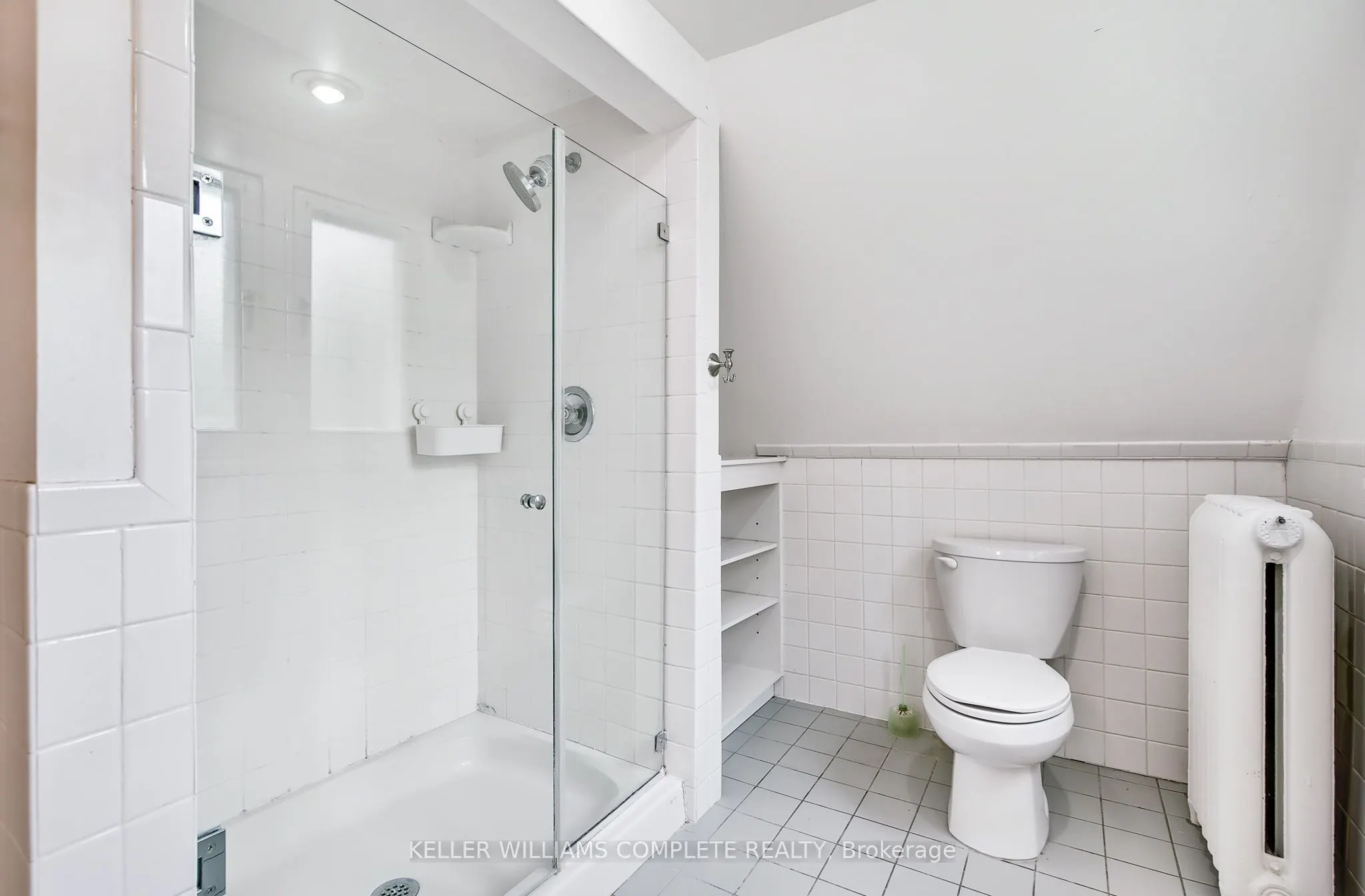 122 Dufferin Avenue