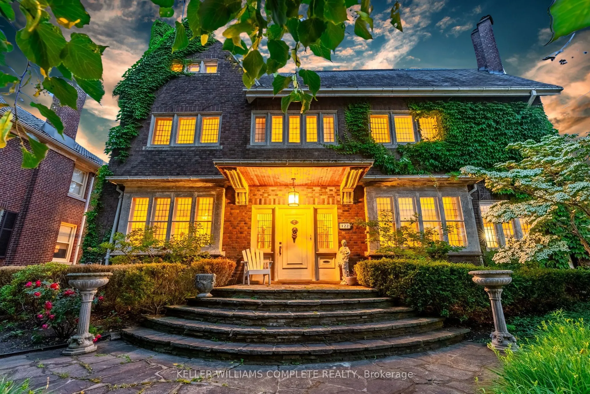 122 Dufferin Avenue