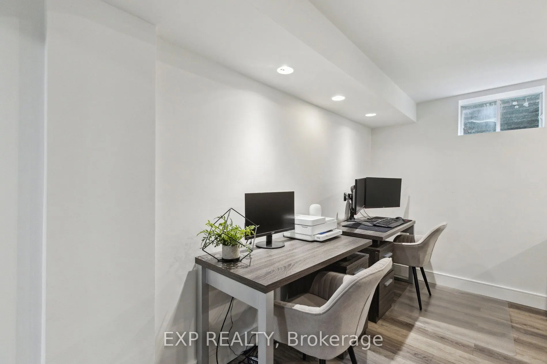 77 Imperial Road N
