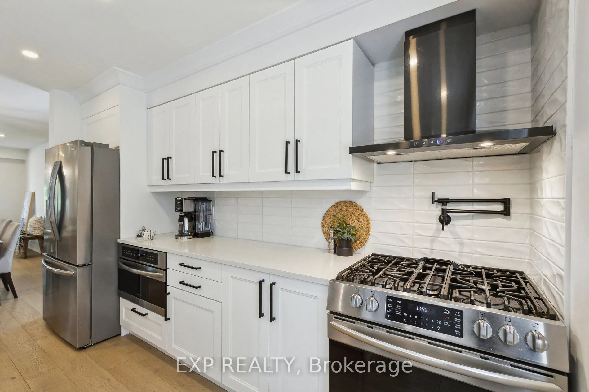 77 Imperial Road N