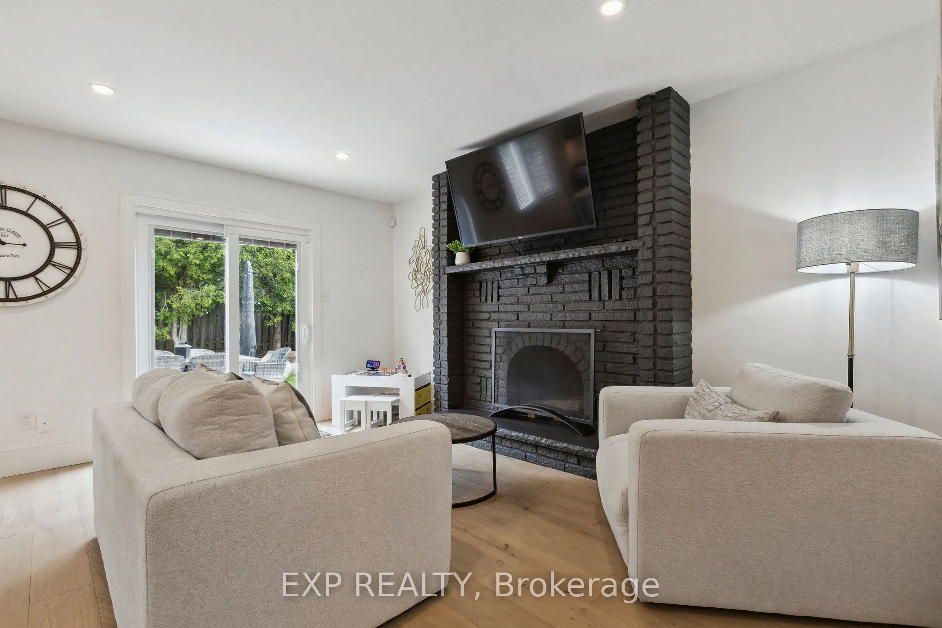 77 Imperial Road N
