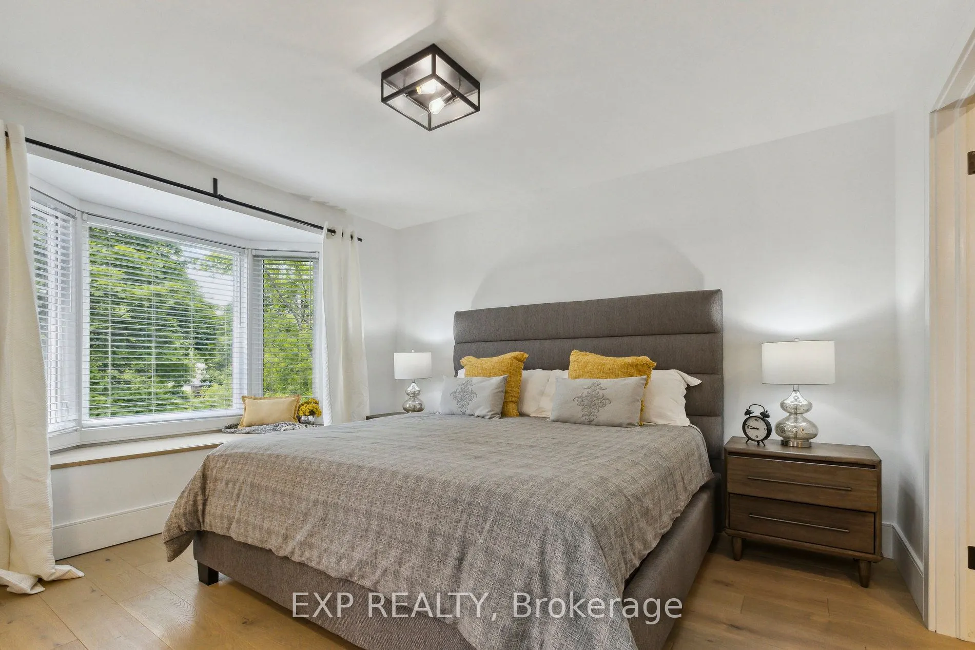 77 Imperial Road N