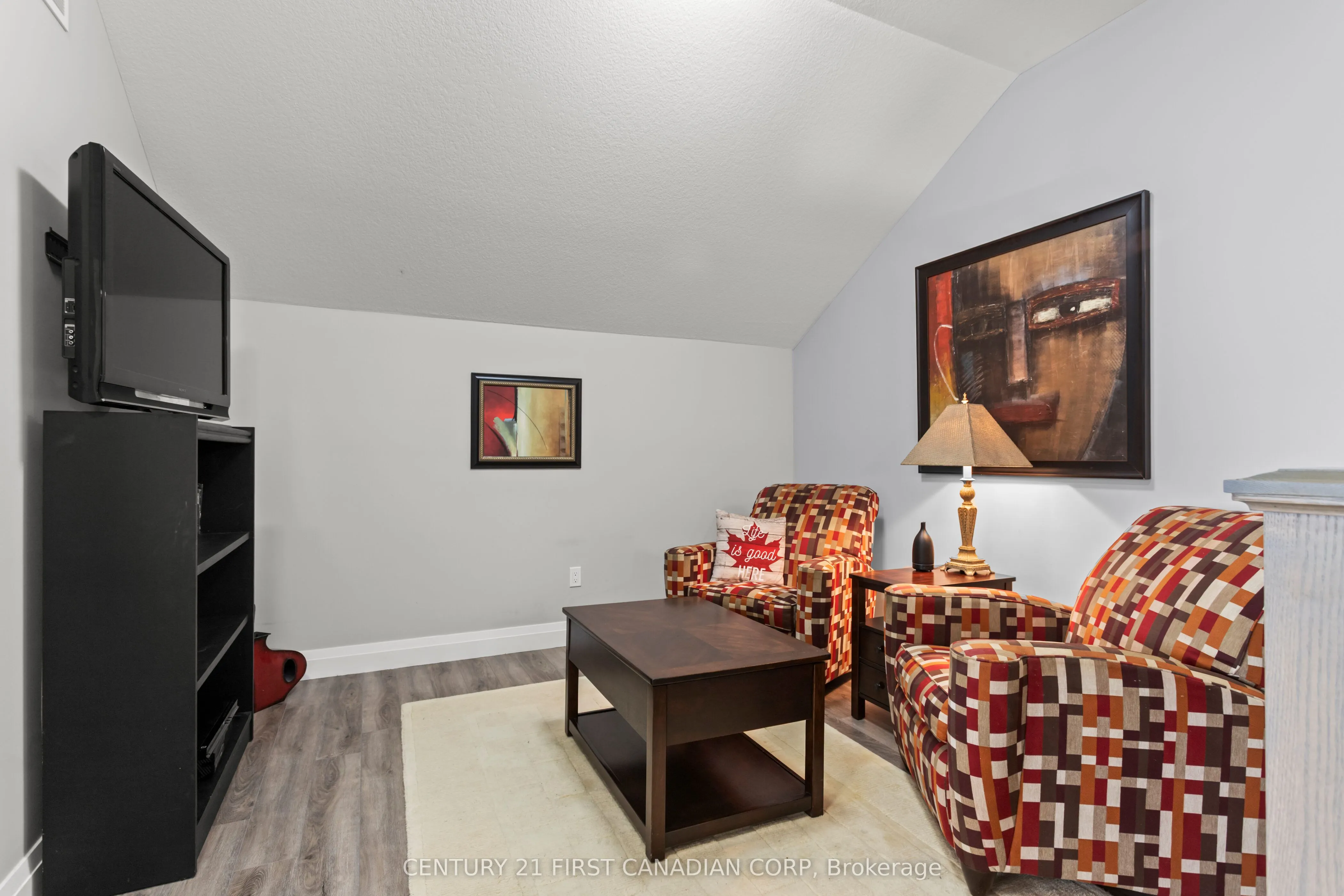 10038 Oxbow Drive, #3