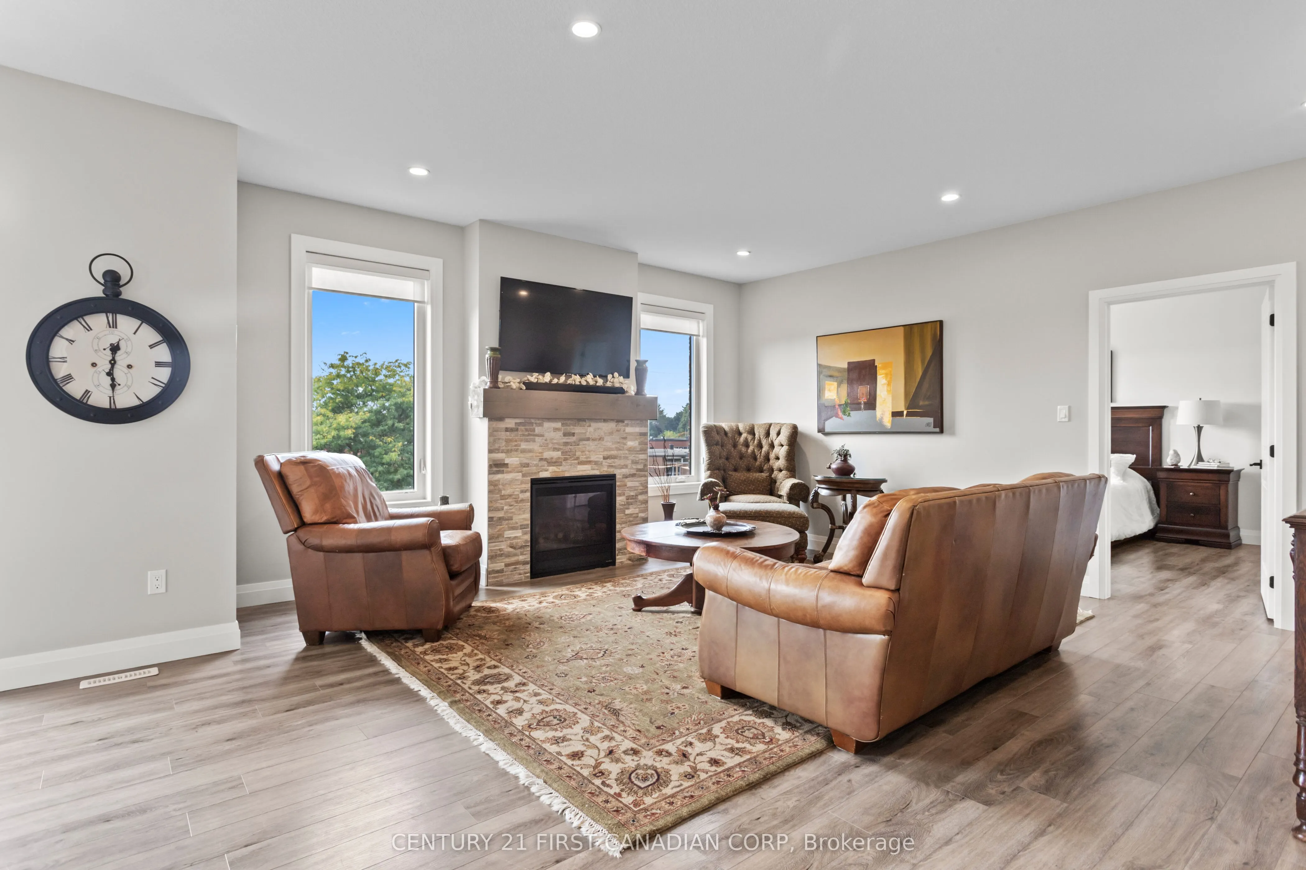 10038 Oxbow Drive, #3