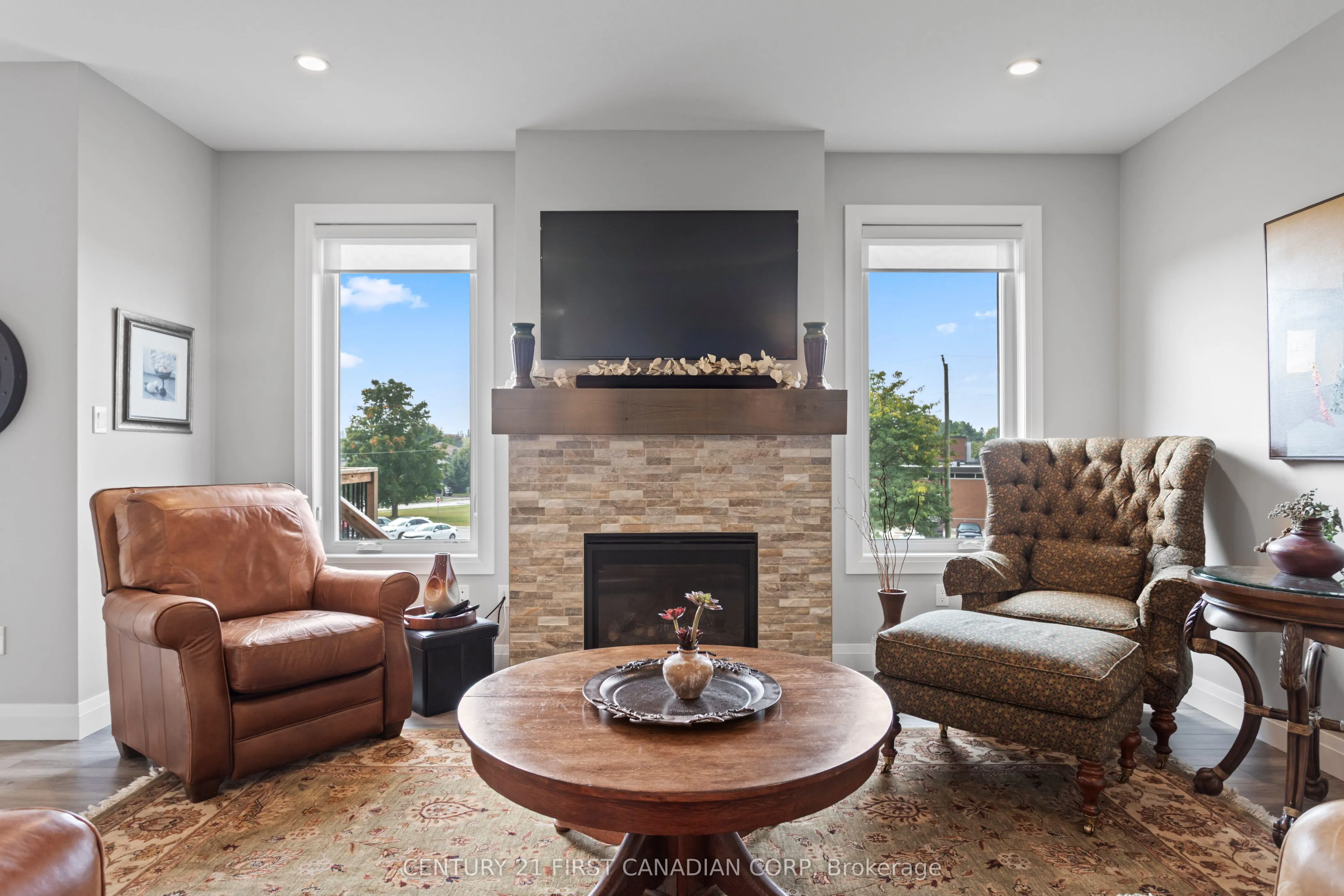 10038 Oxbow Drive, #3