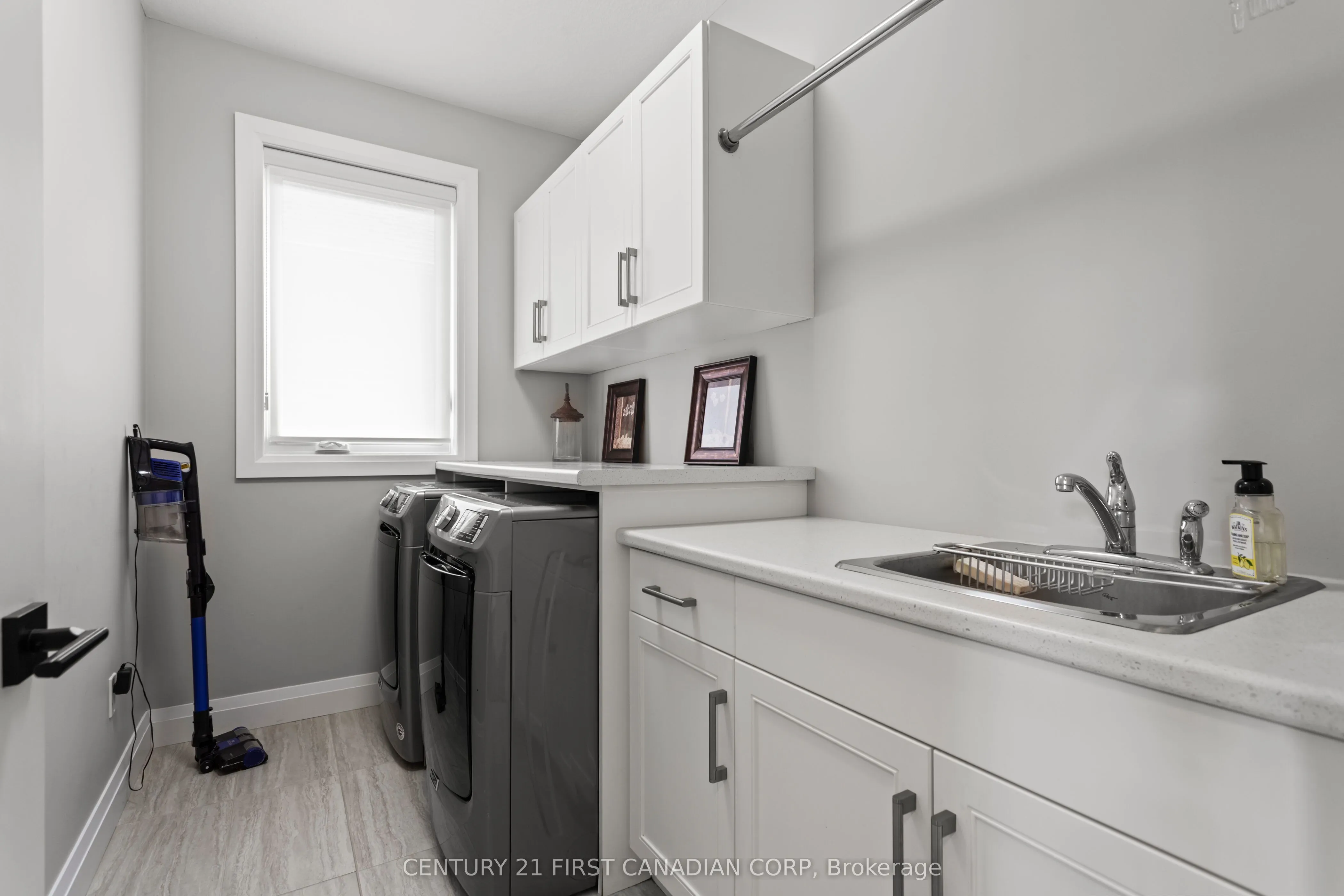 10038 Oxbow Drive, #3