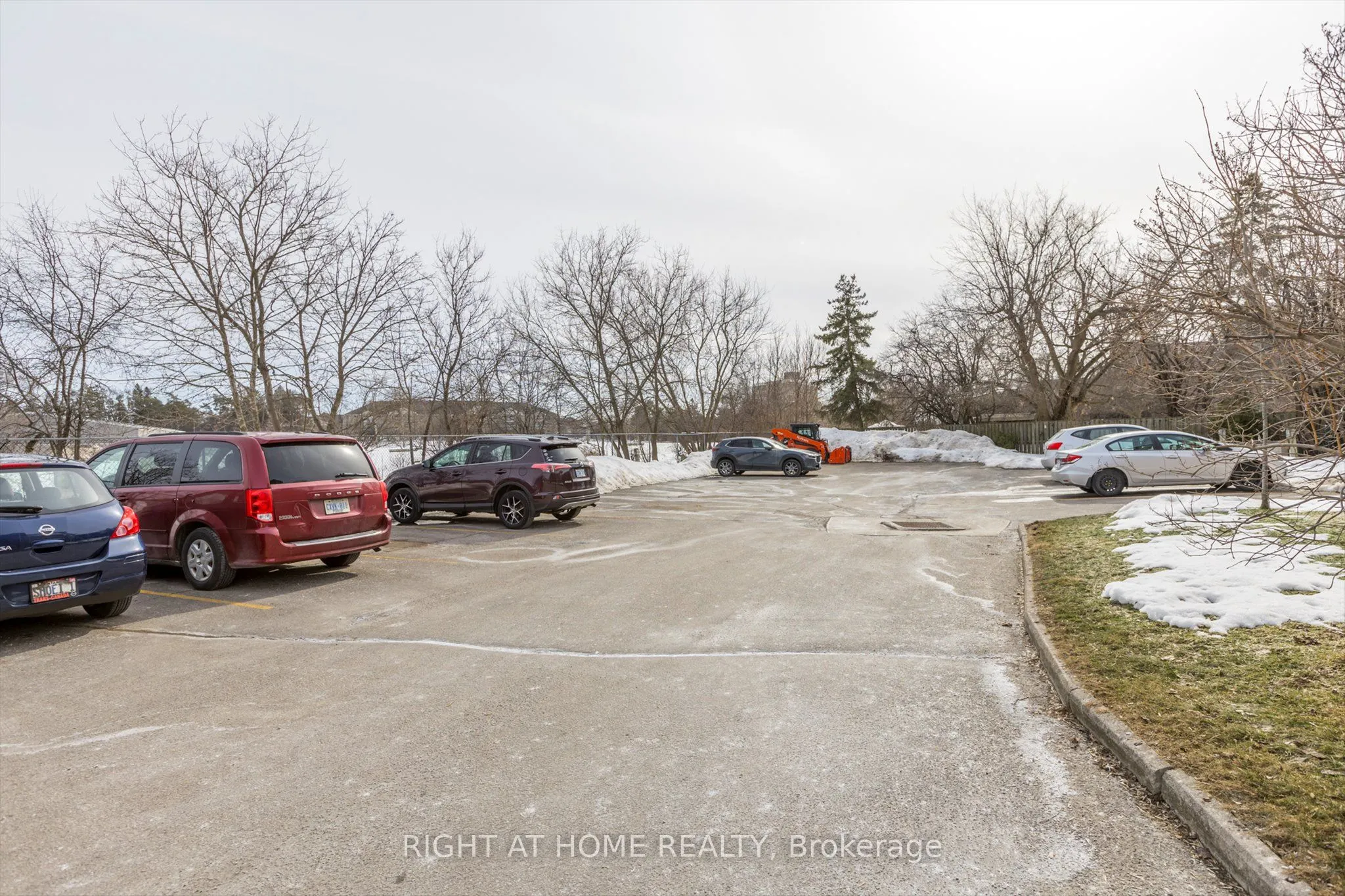 795 Sherbrooke Street, #208