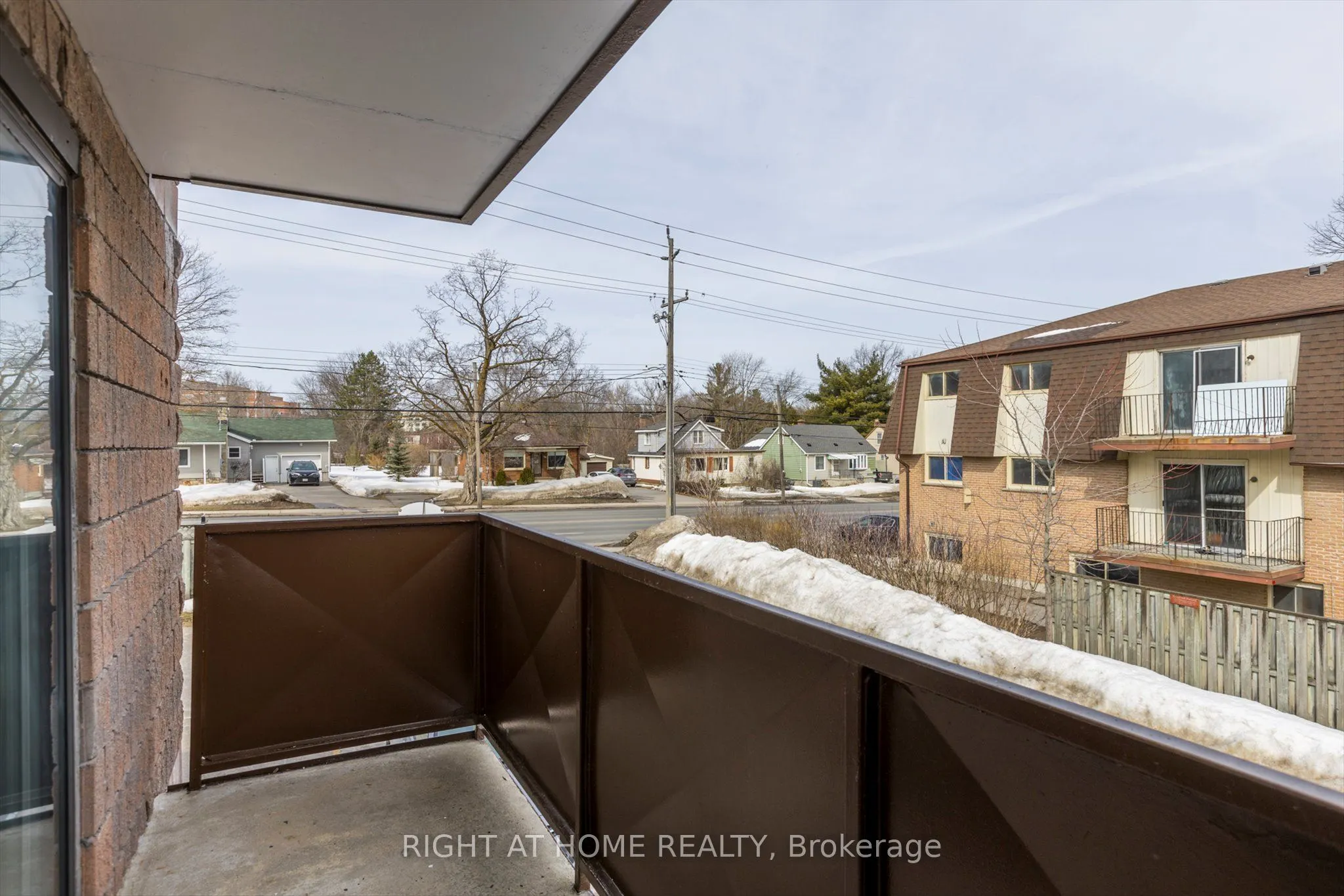 795 Sherbrooke Street, #208