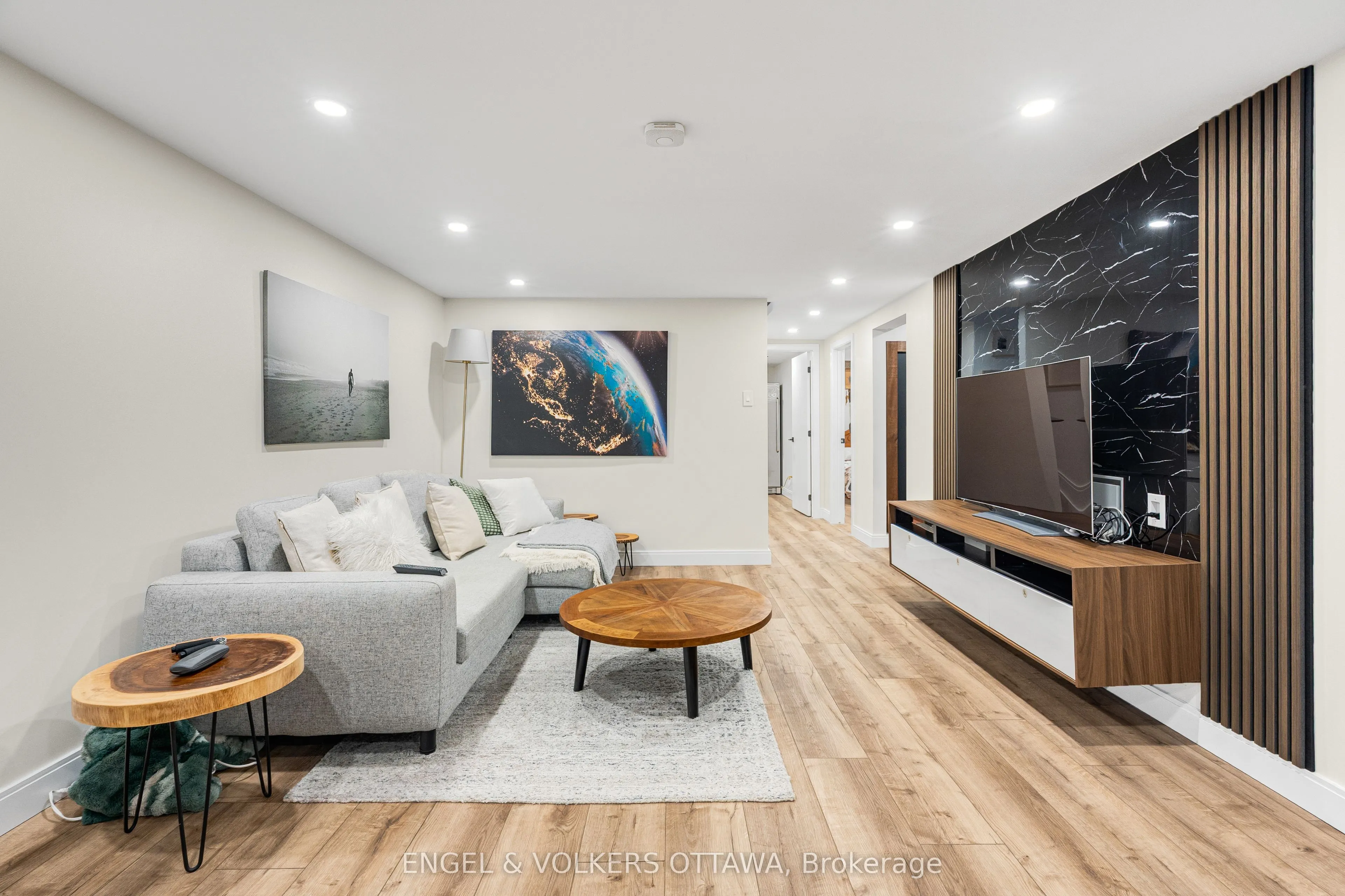 2 Davies Court