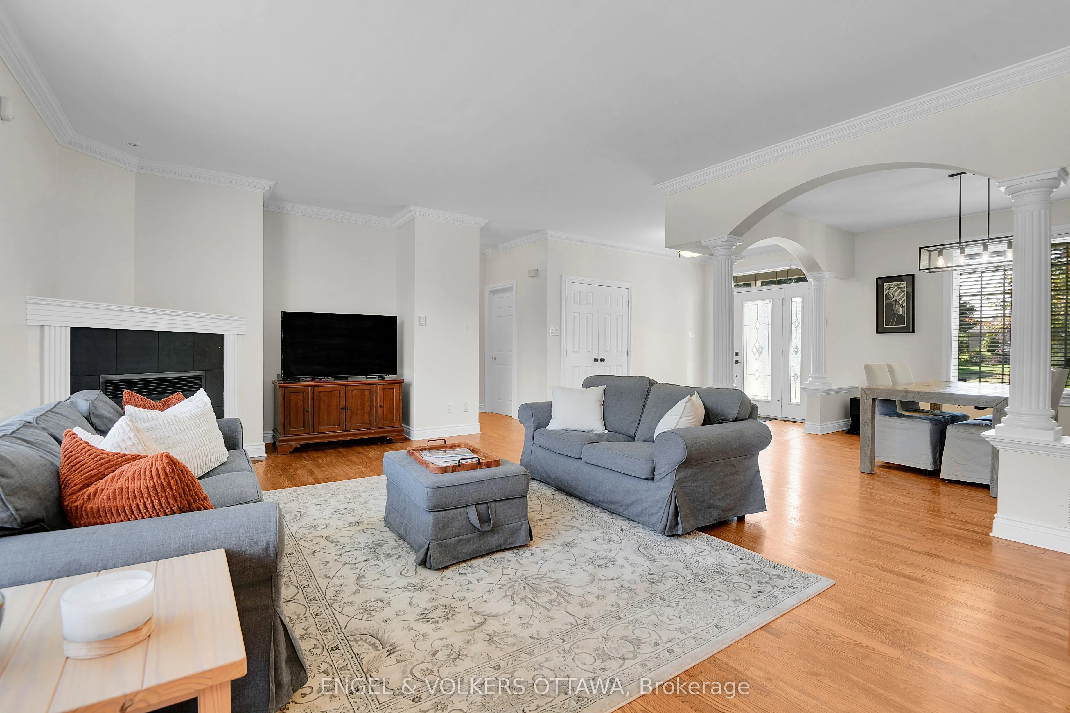1491 Stableview Way