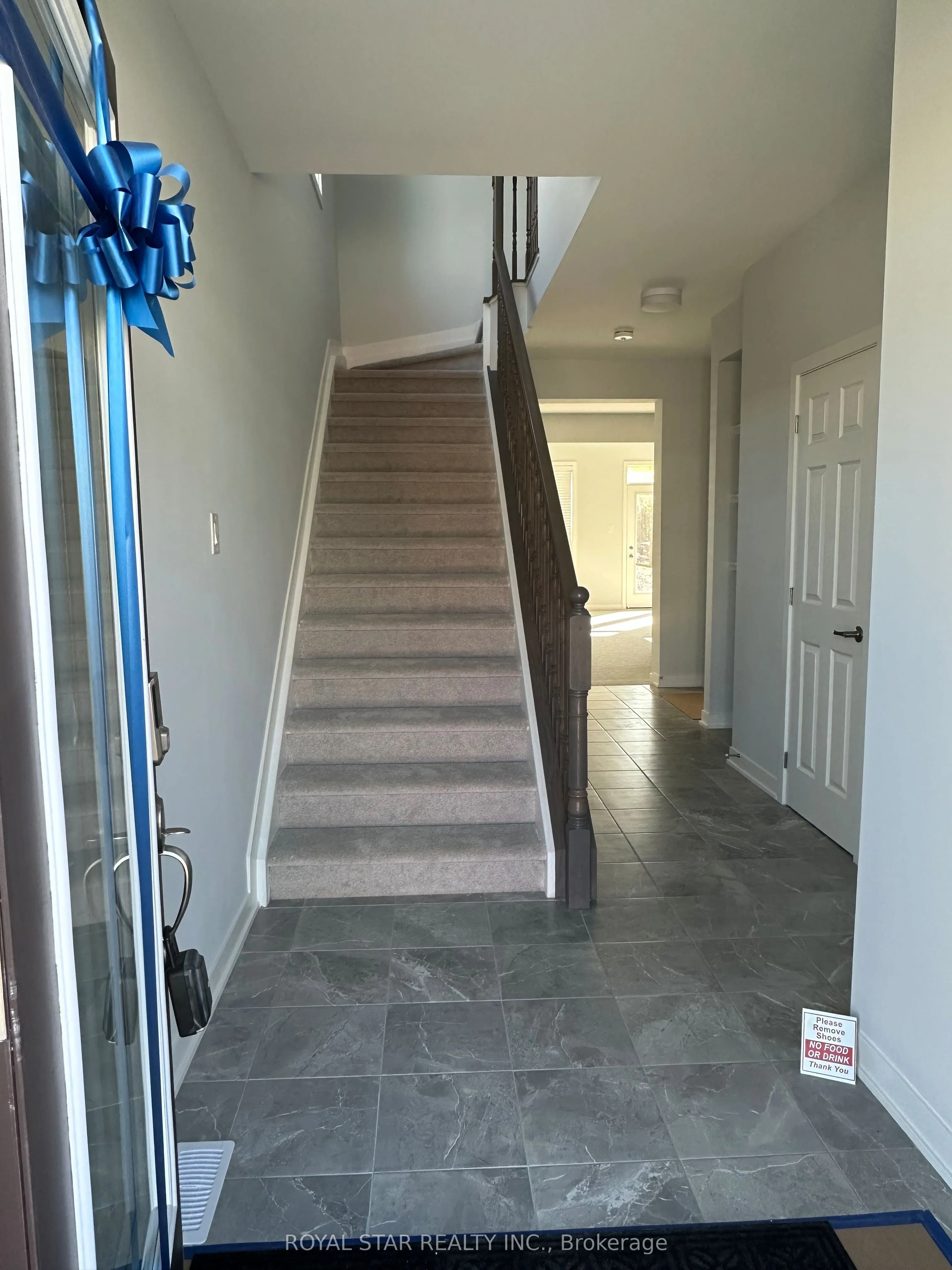 238 Billrian Crescent