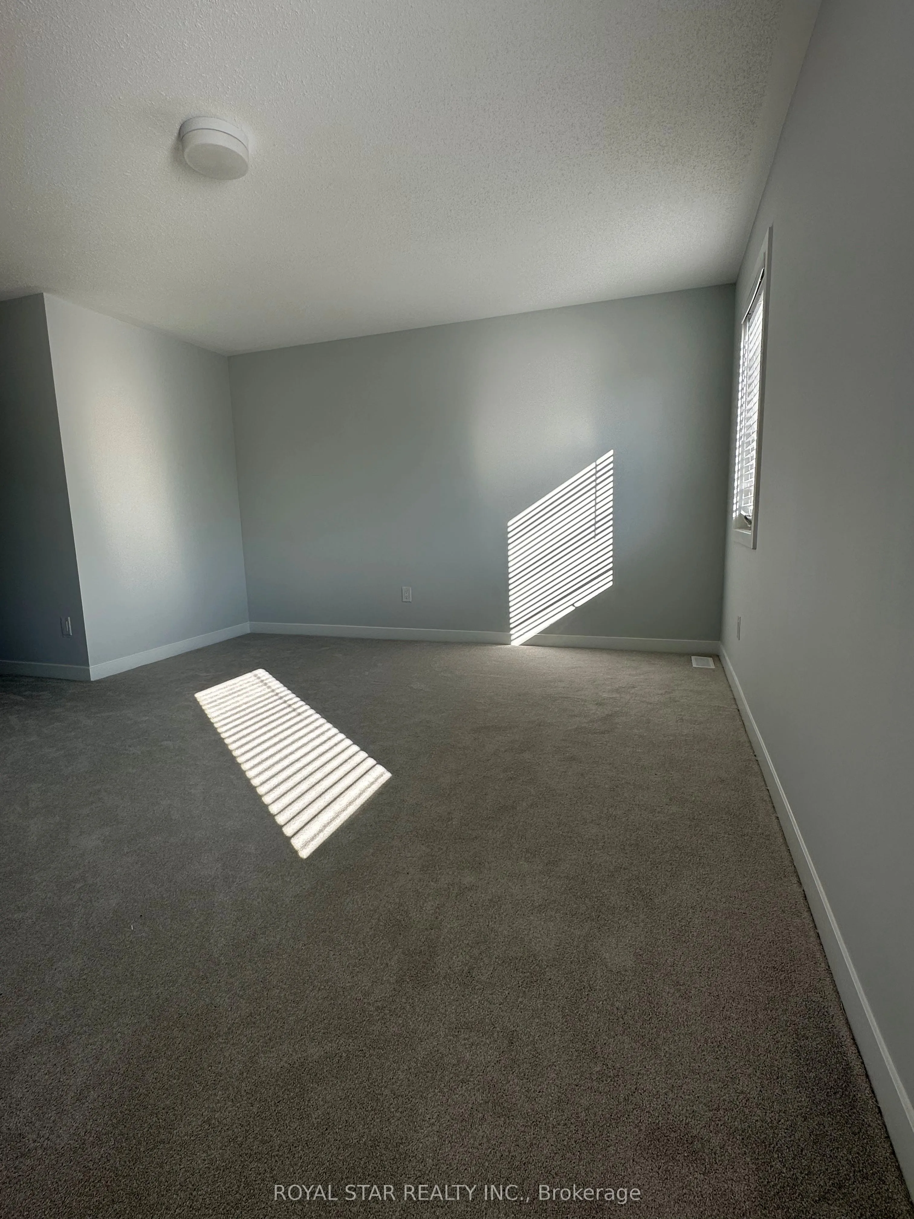 238 Billrian Crescent
