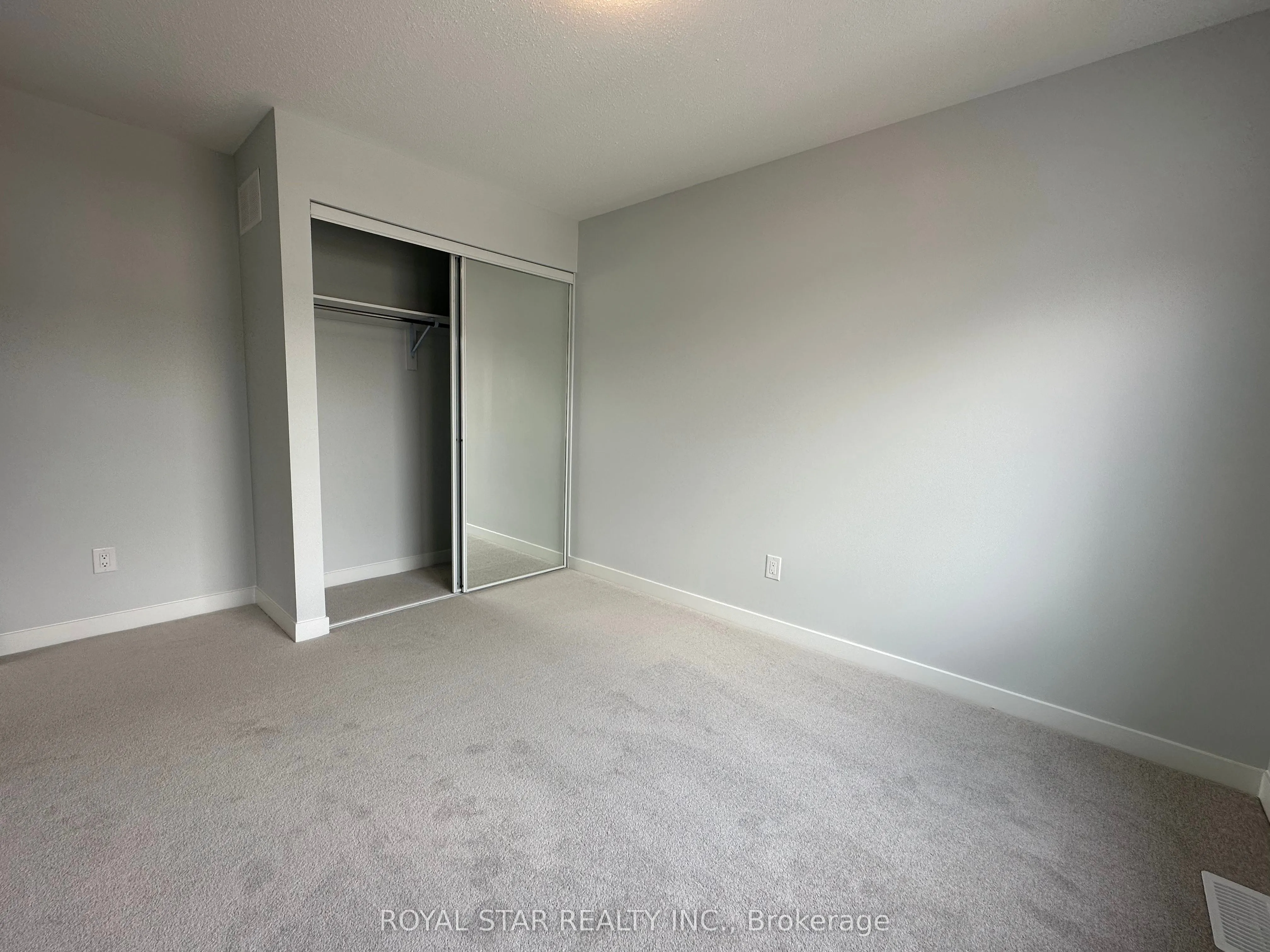 238 Billrian Crescent