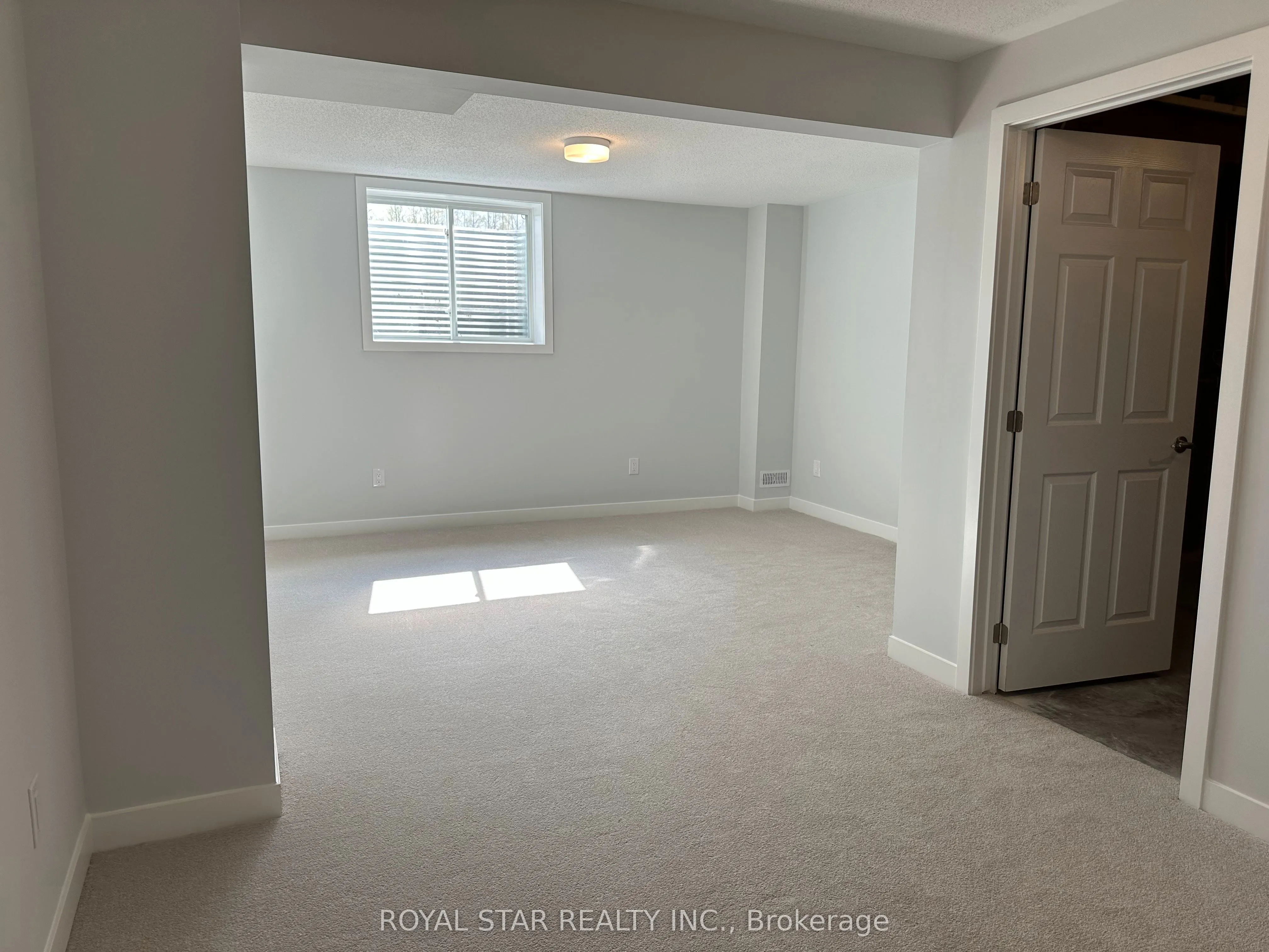 238 Billrian Crescent