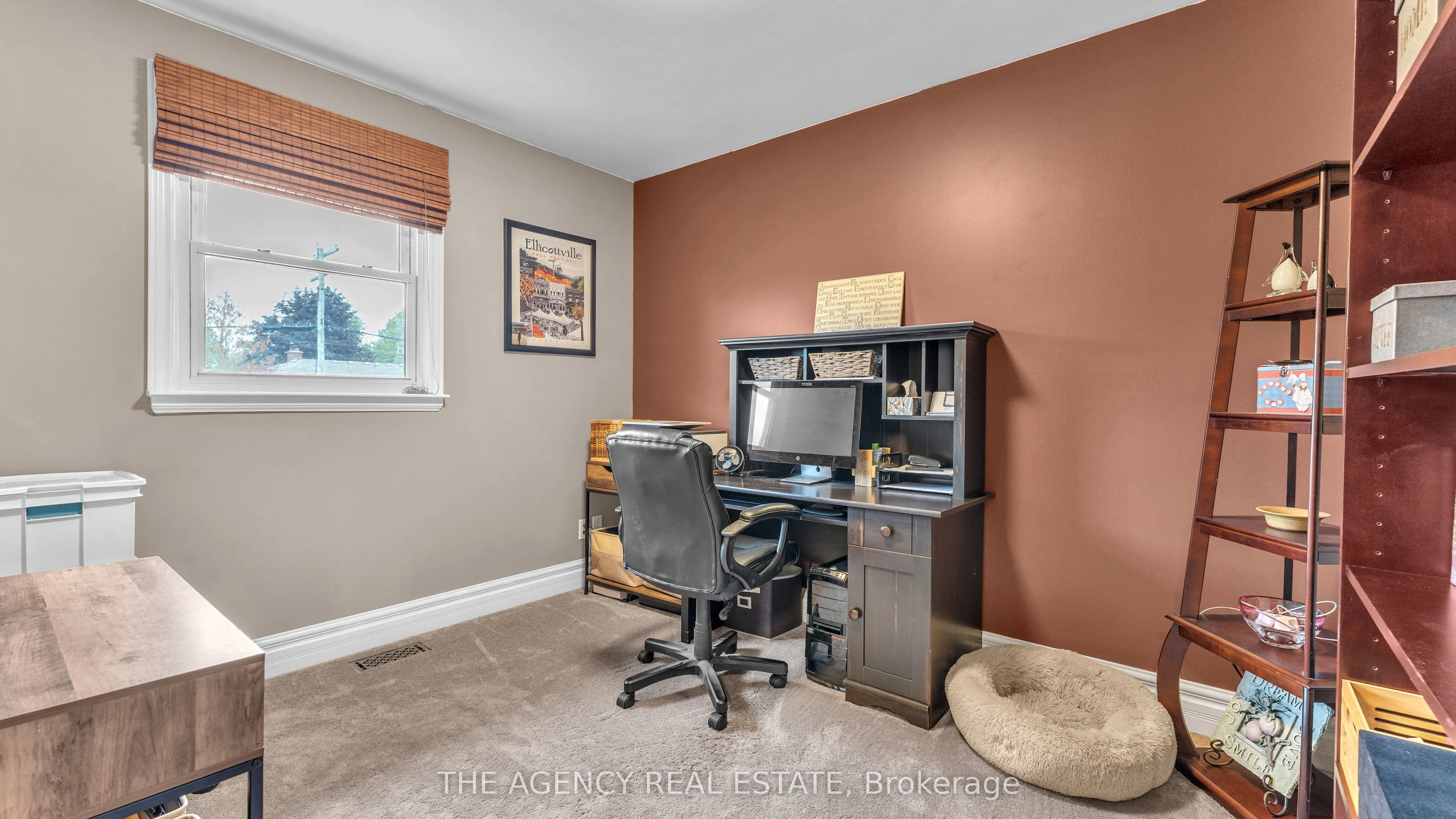 77 Southview Crescent