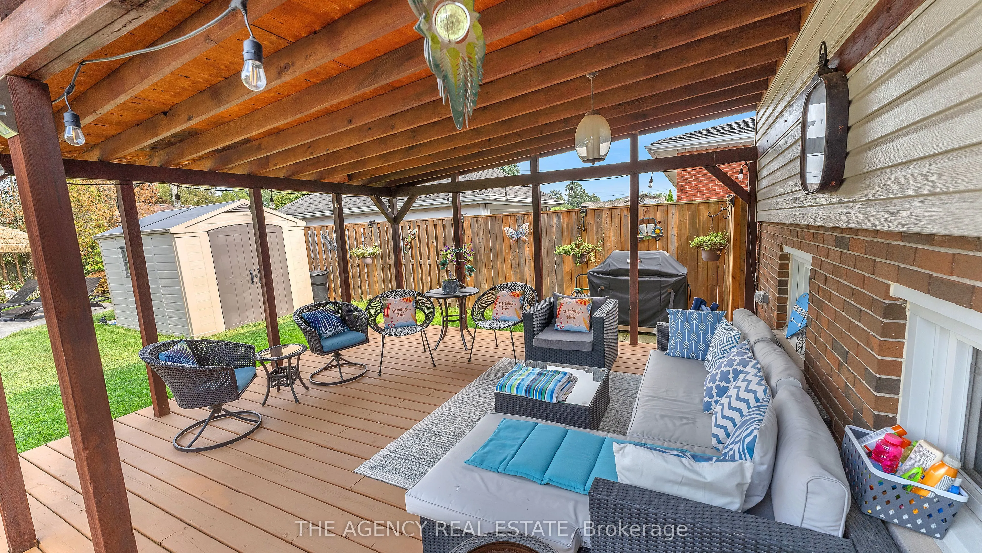 77 Southview Crescent