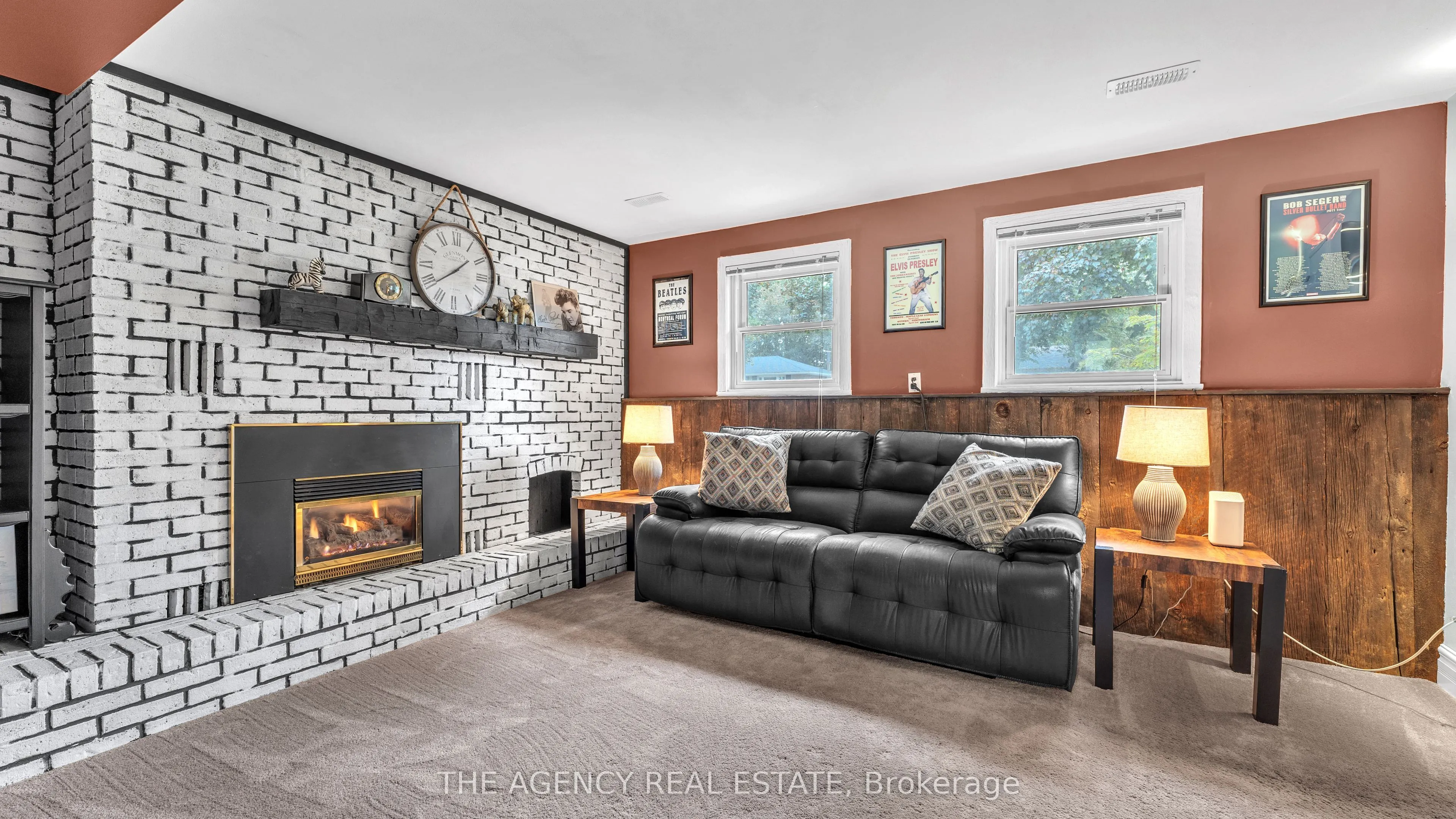 77 Southview Crescent