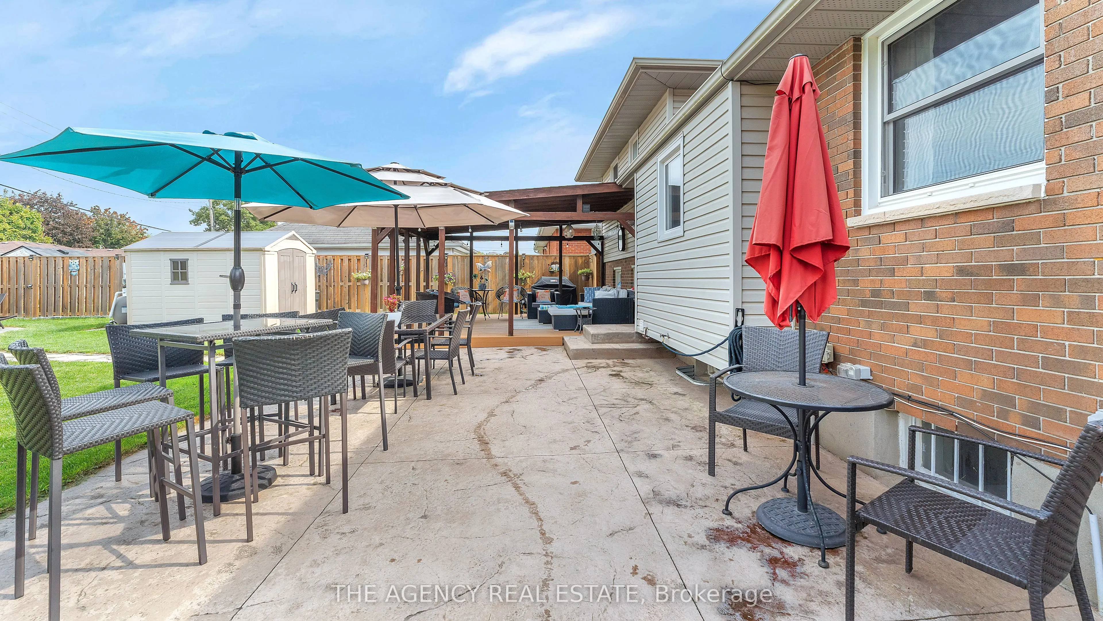 77 Southview Crescent