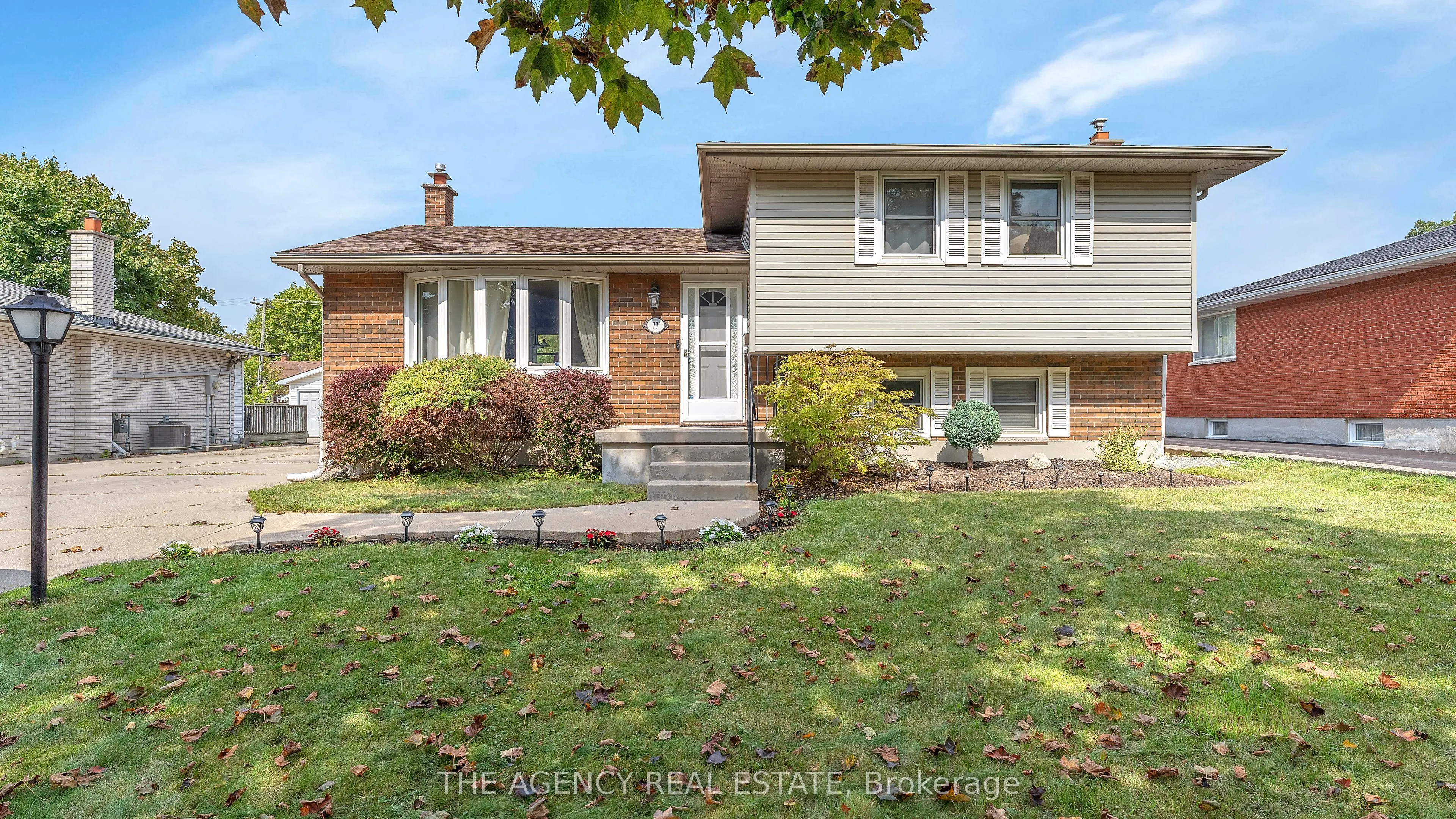 77 Southview Crescent