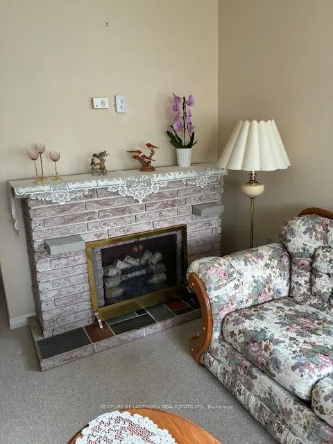 10 Reynolds Place W