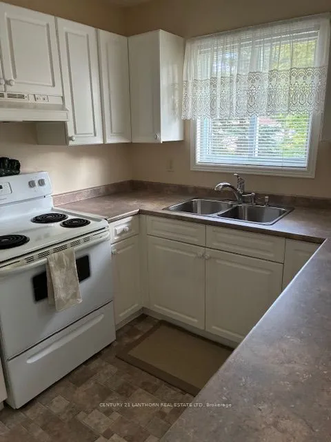 10 Reynolds Place W