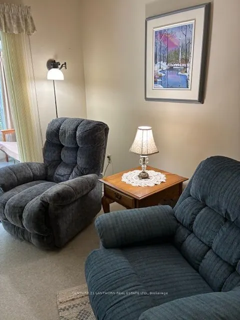 10 Reynolds Place W