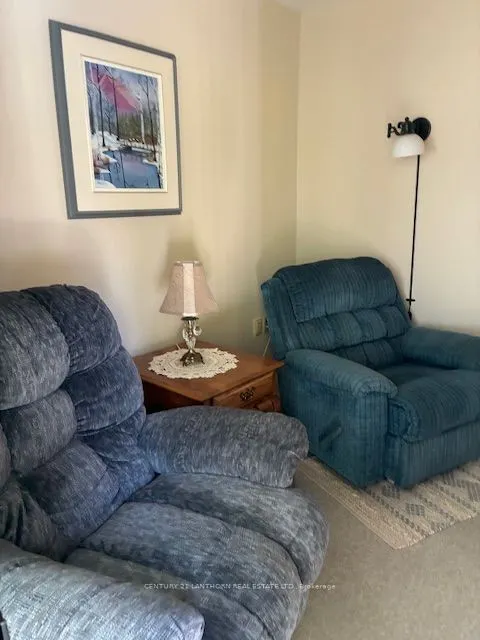 10 Reynolds Place W