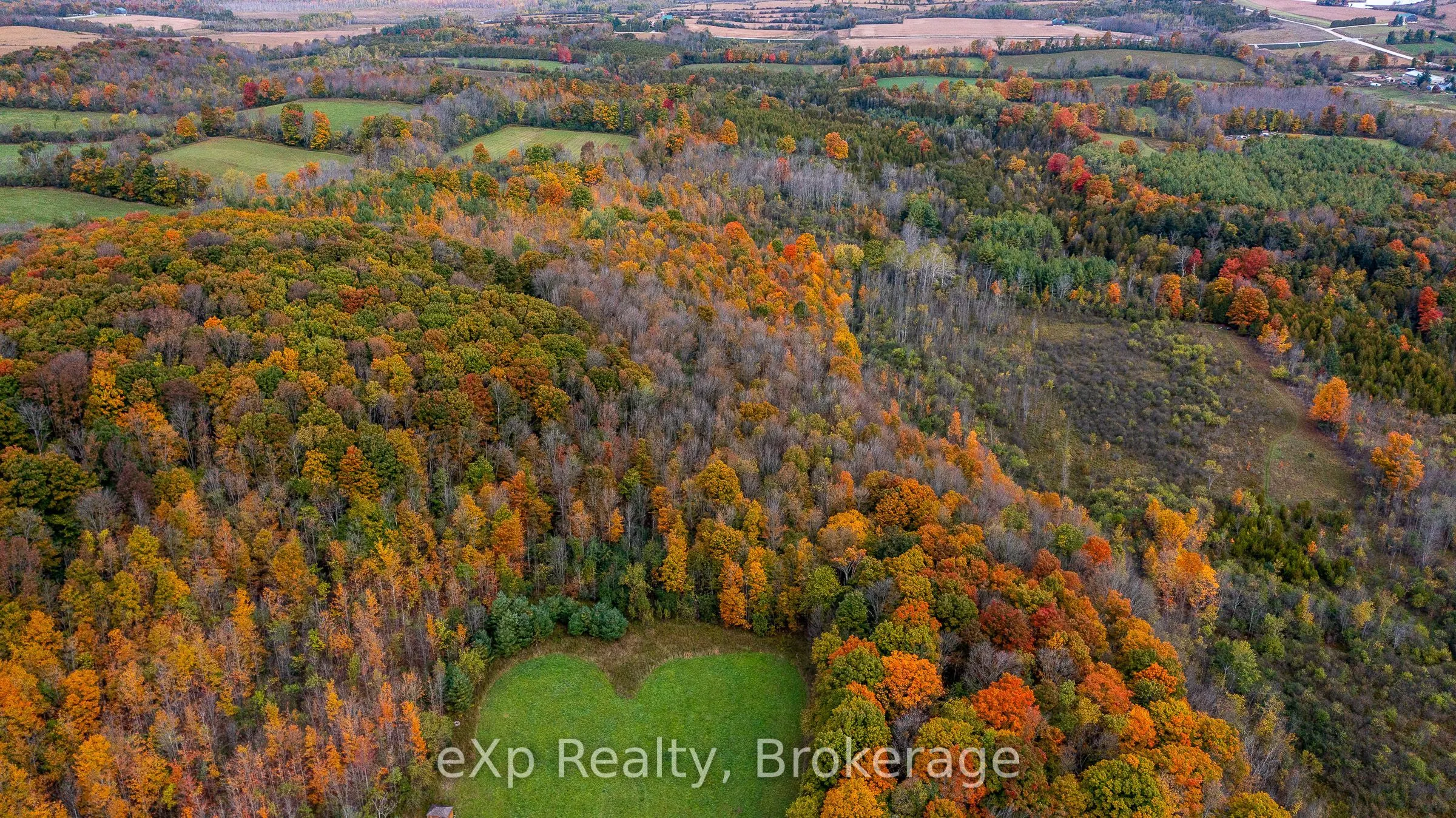 084482 6 Side Road