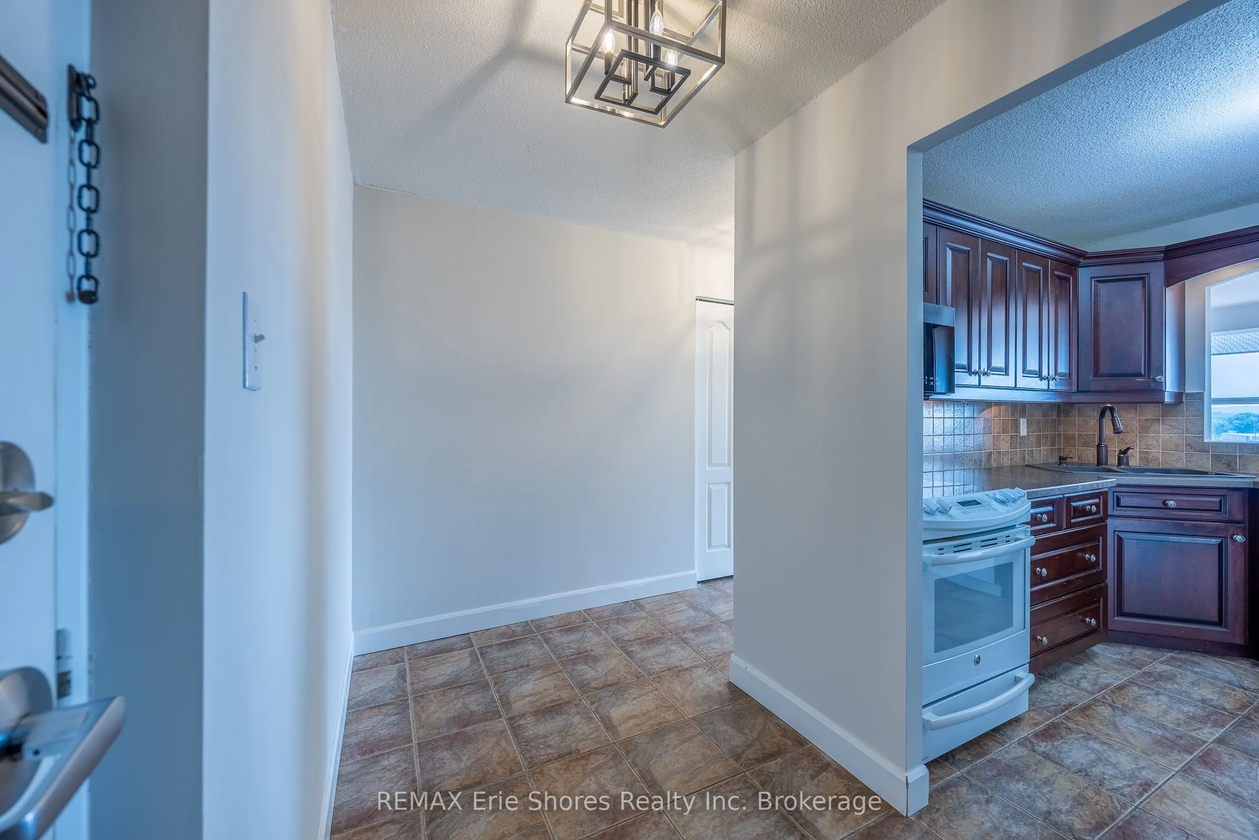 7 Gale Crescent, #504
