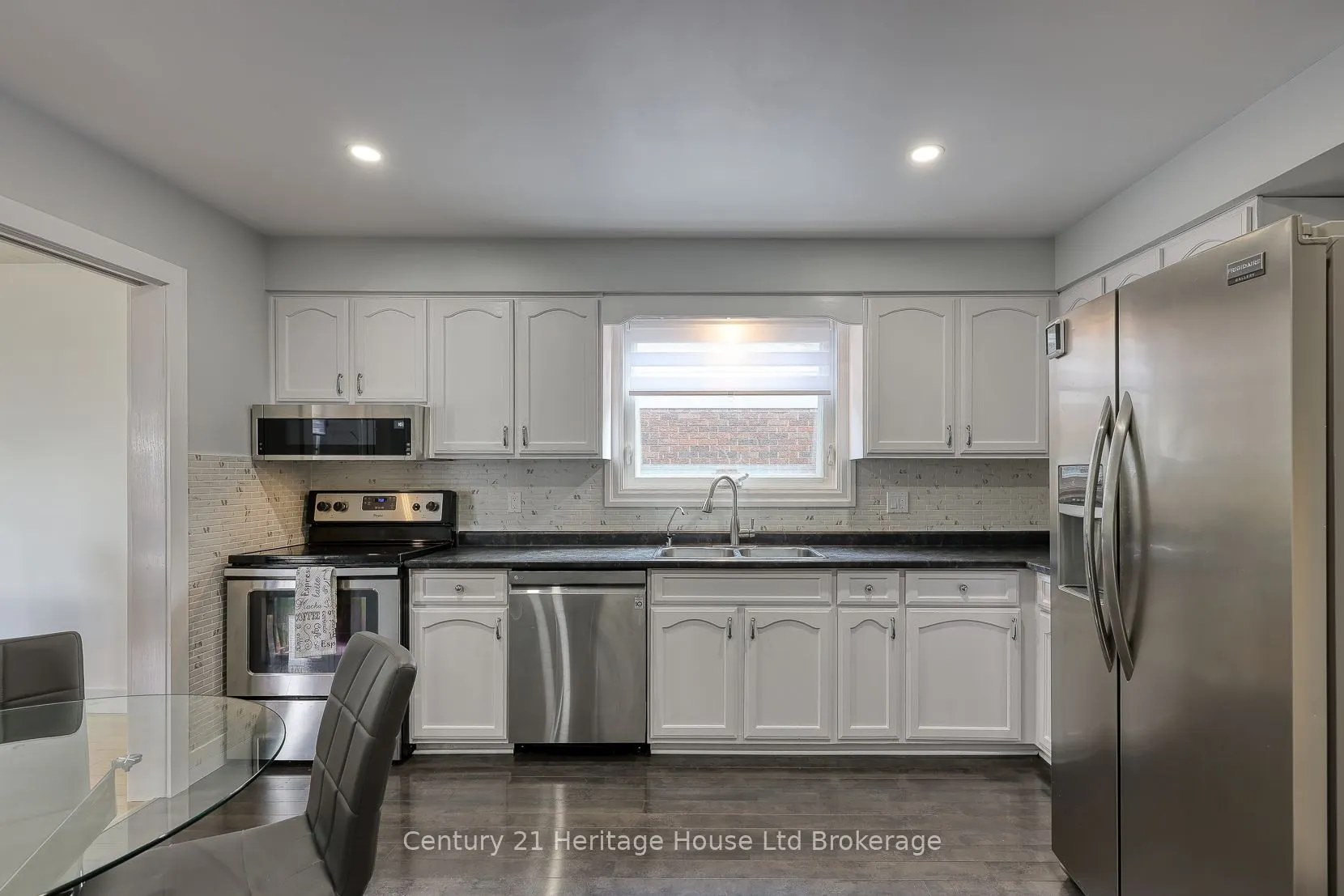 275 Cartier Drive N
