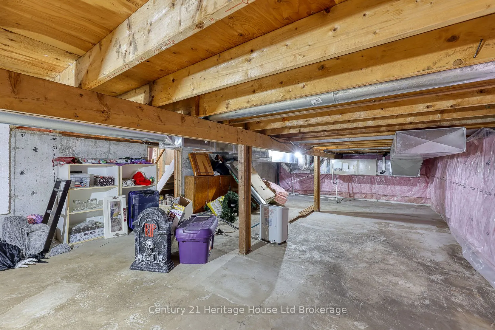 275 Cartier Drive N