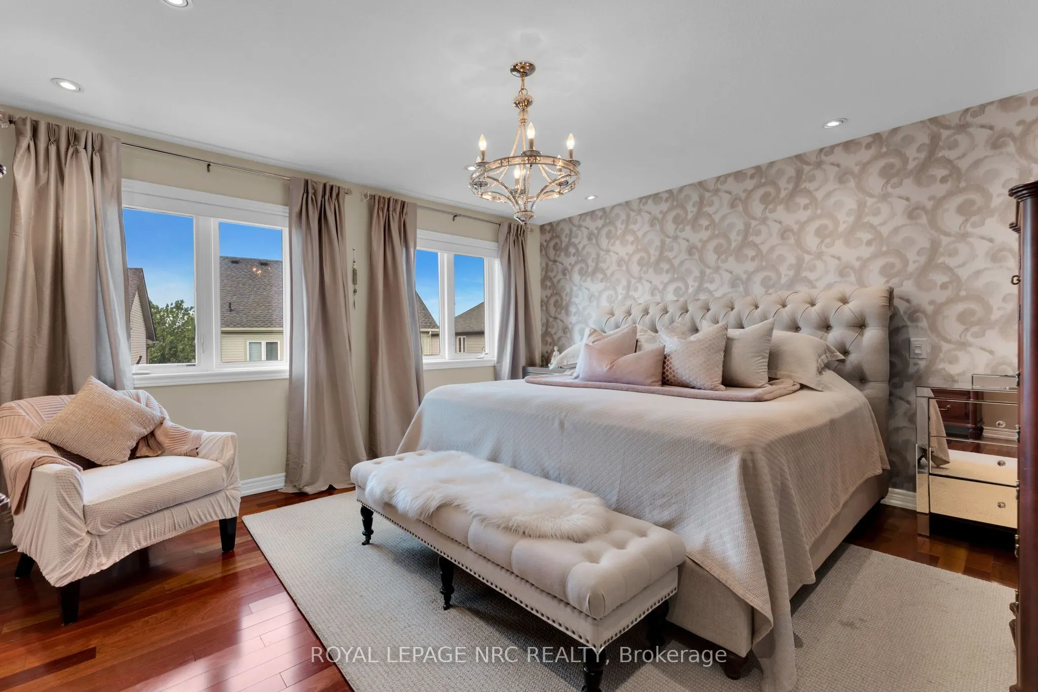 13 Alex Grant Place
