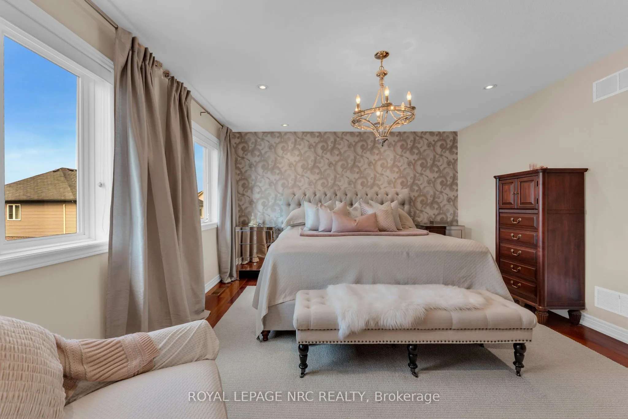 13 Alex Grant Place