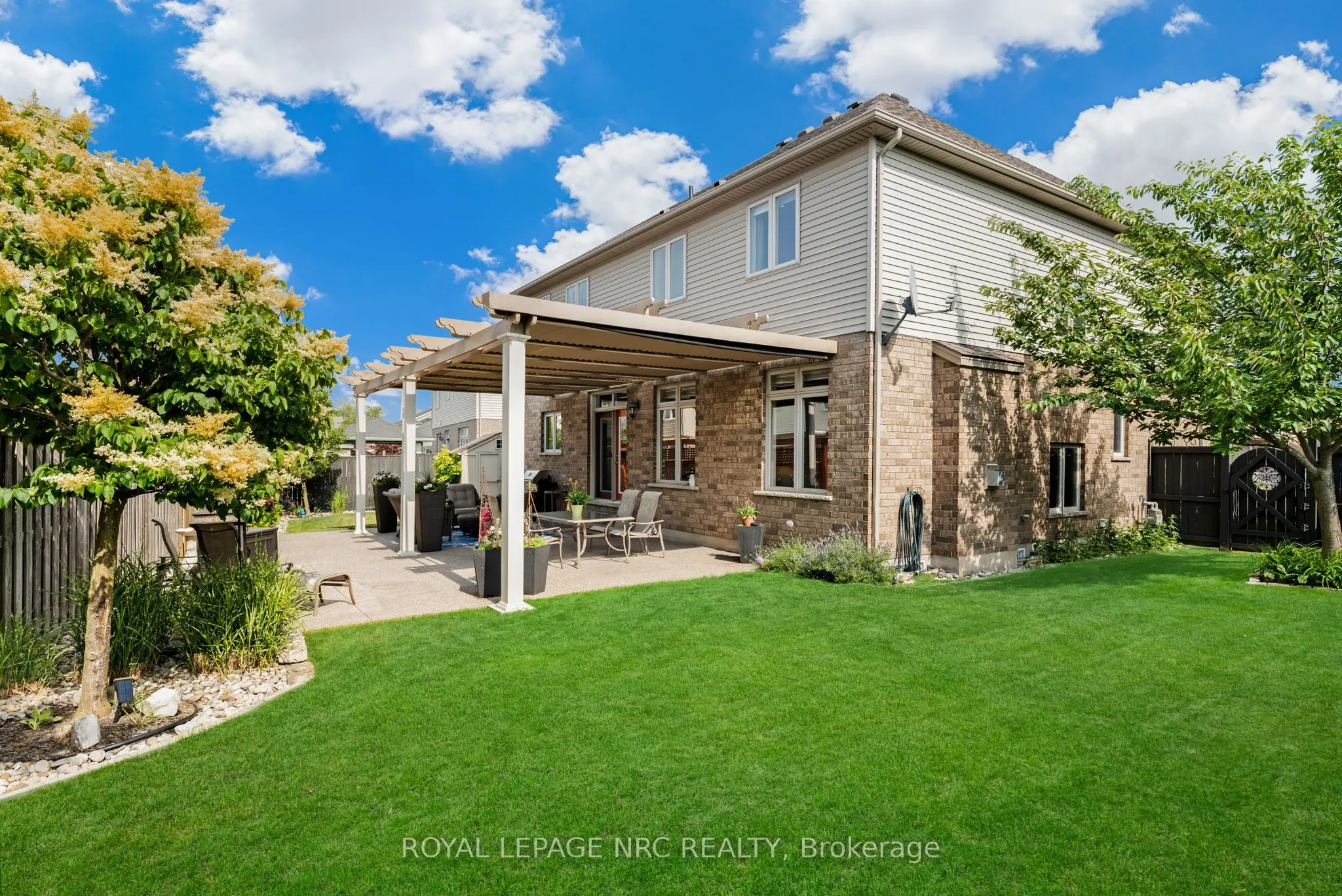 13 Alex Grant Place