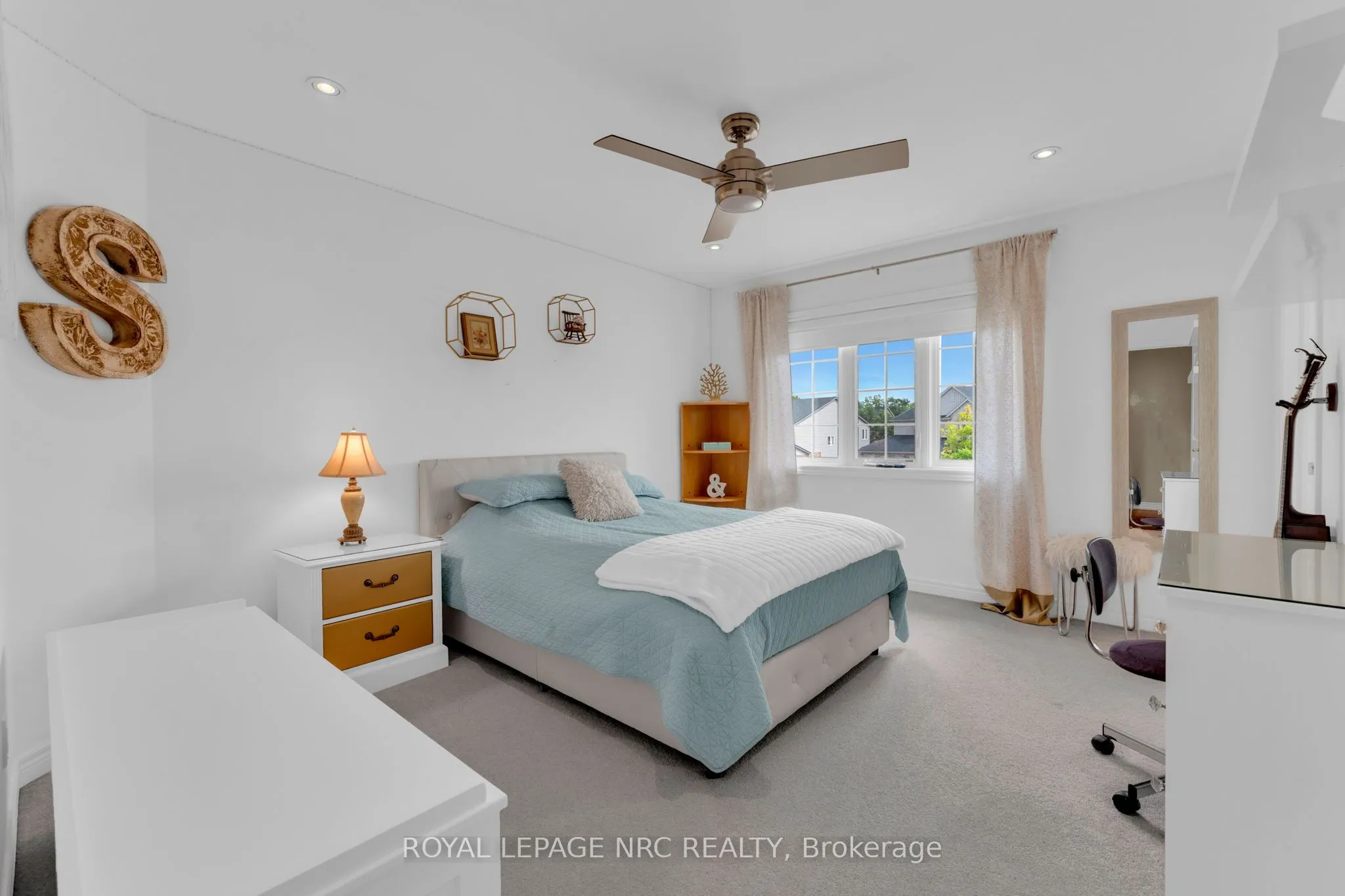 13 Alex Grant Place
