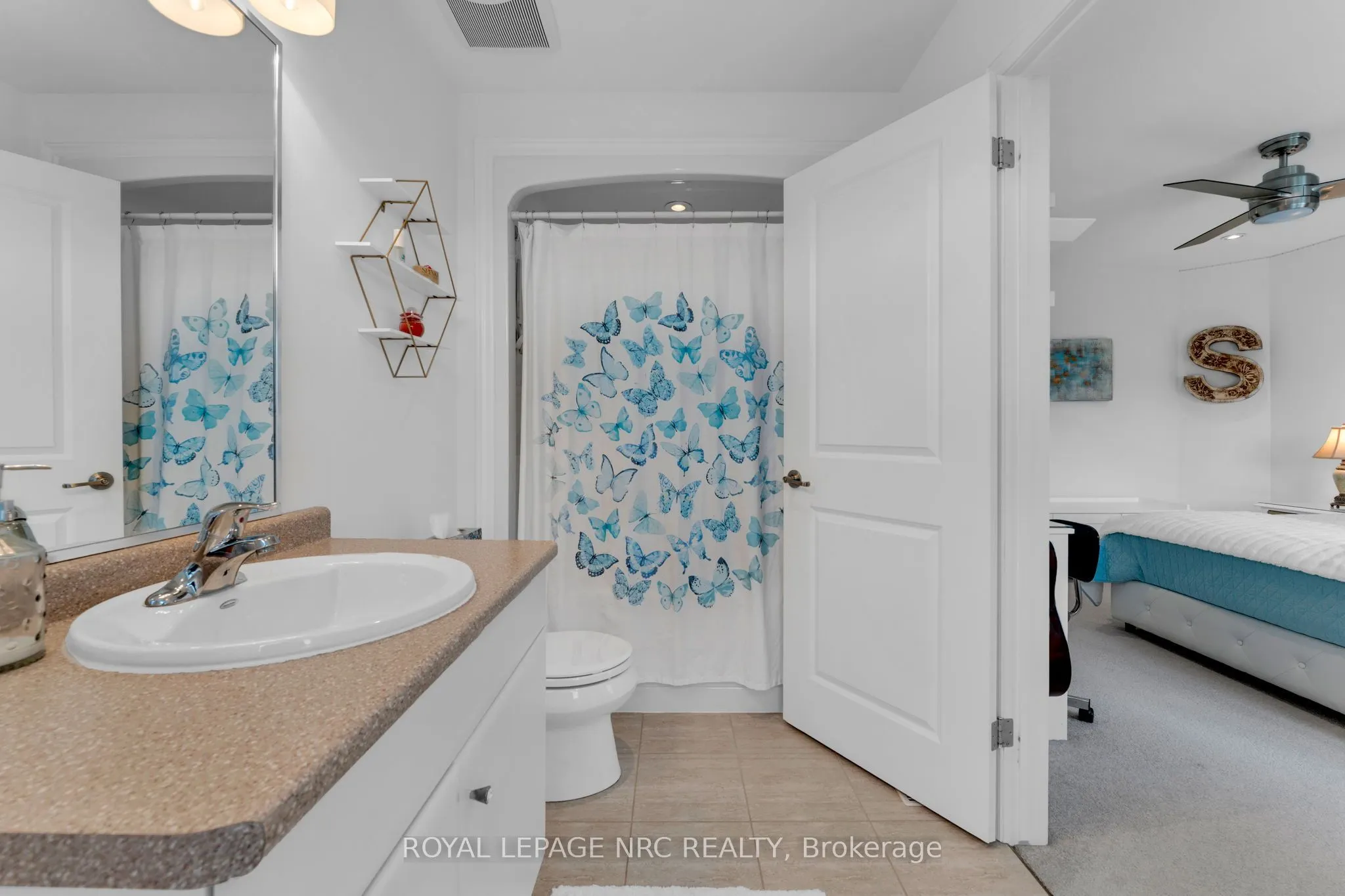 13 Alex Grant Place