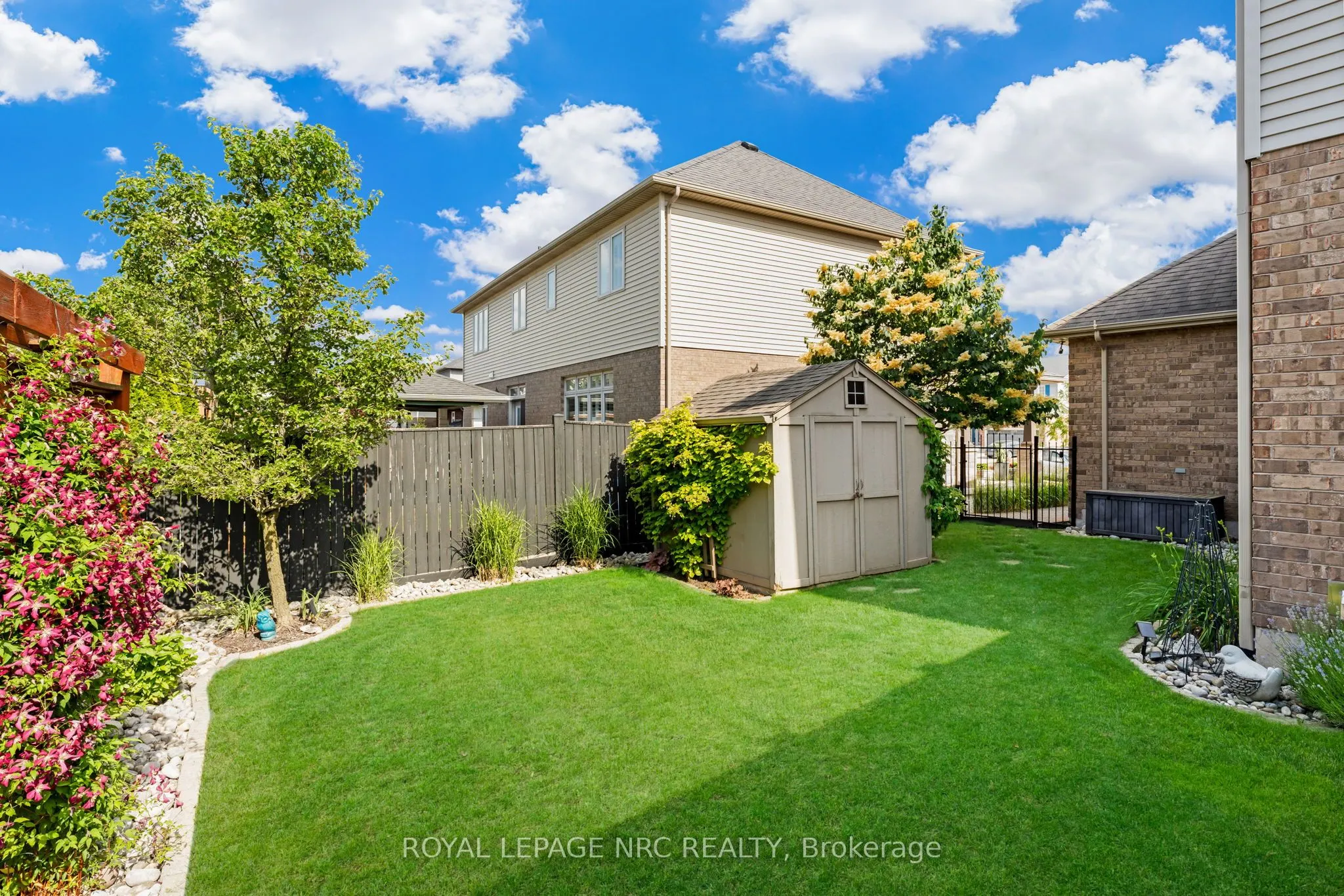 13 Alex Grant Place