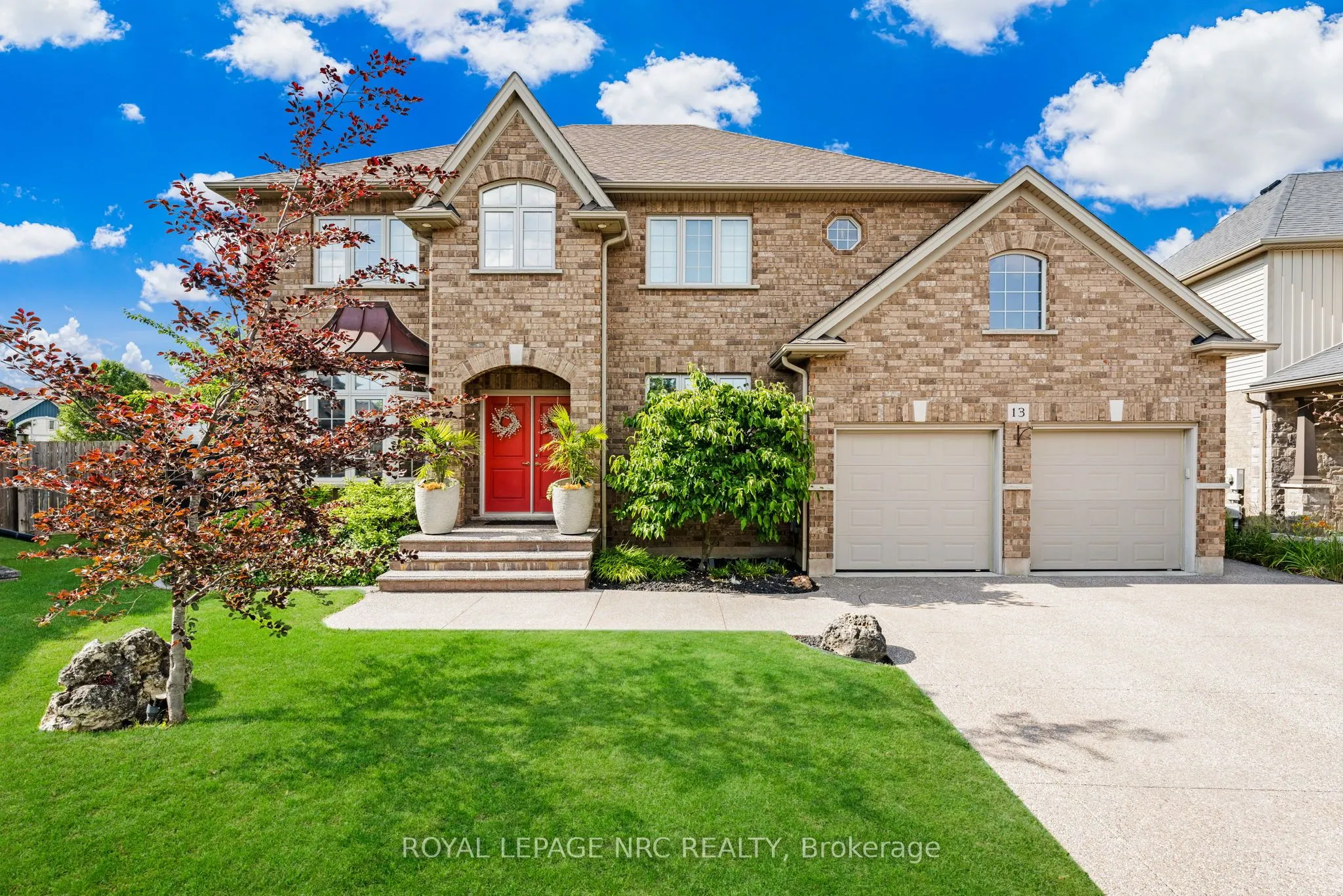 13 Alex Grant Place