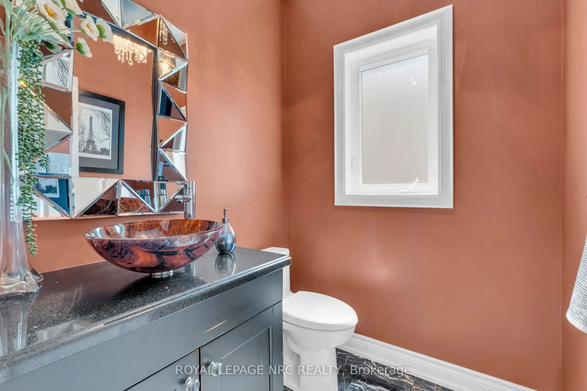 13 Alex Grant Place